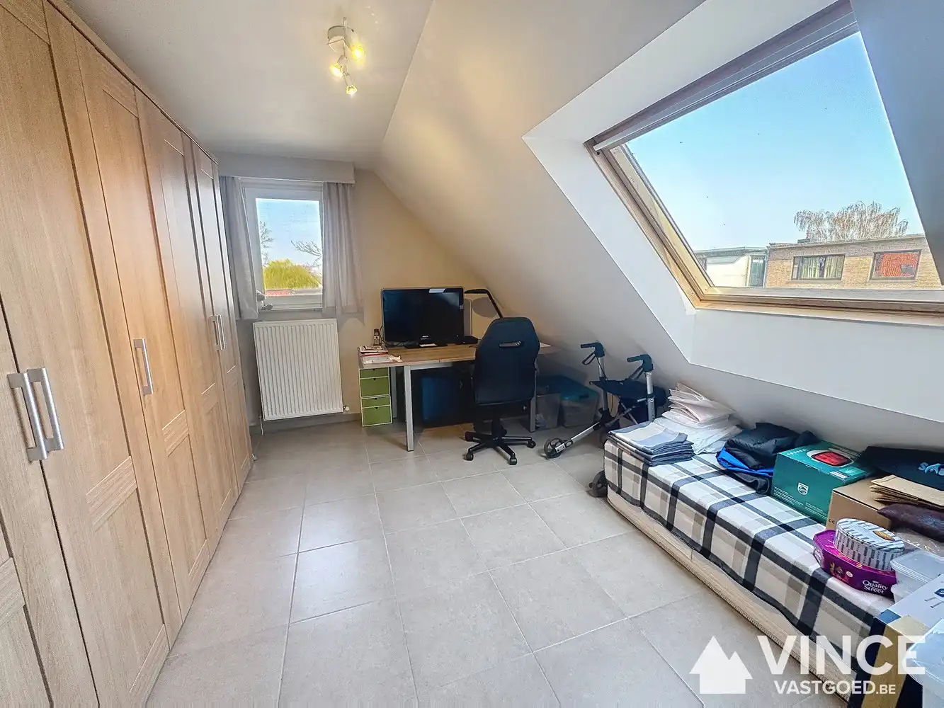 Ruim twee-slaapkamerappartement  met zonnig terras foto 9