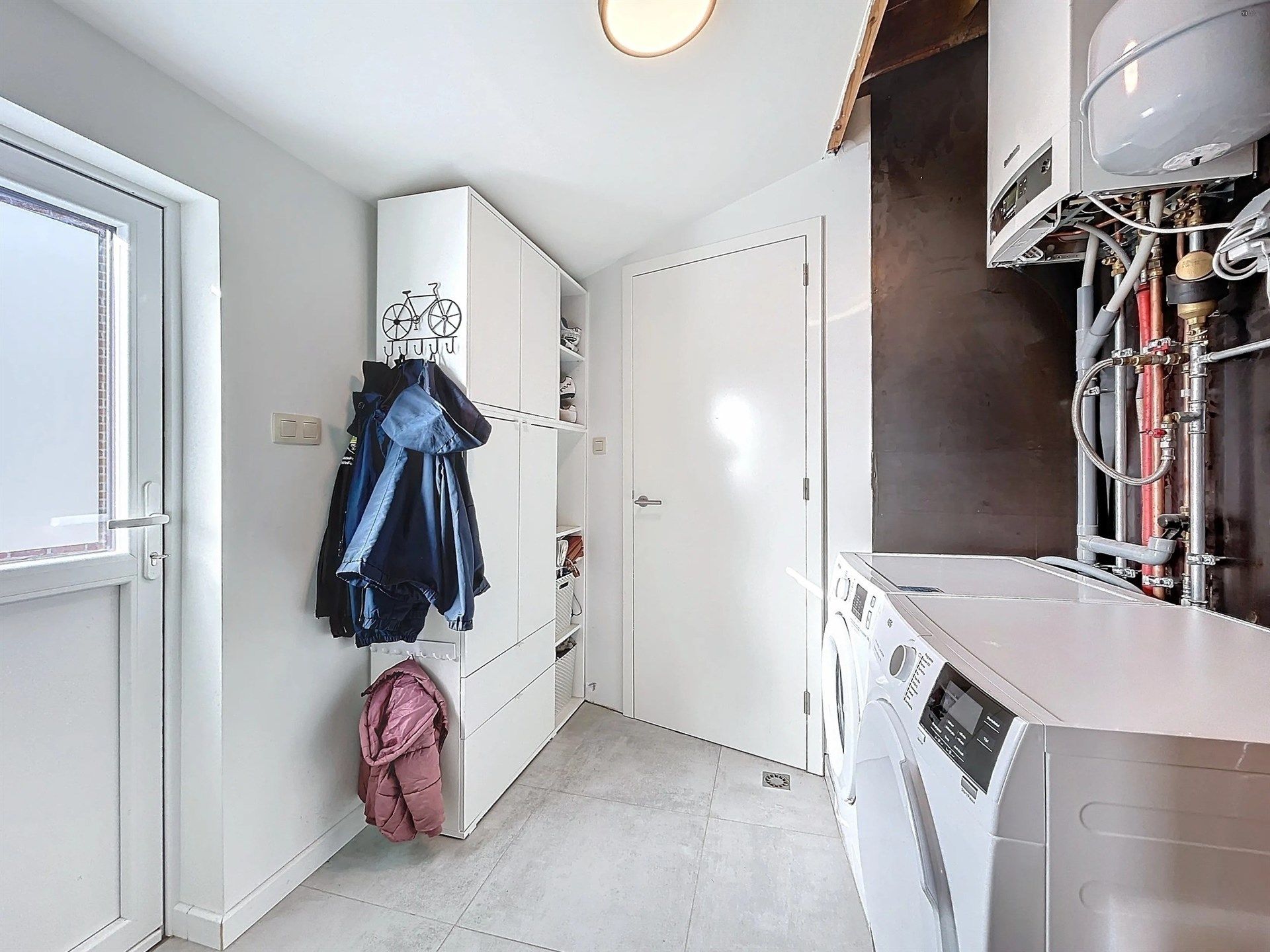 instapklare woning met garage en werkplaats op perceel van 457 m² foto 6