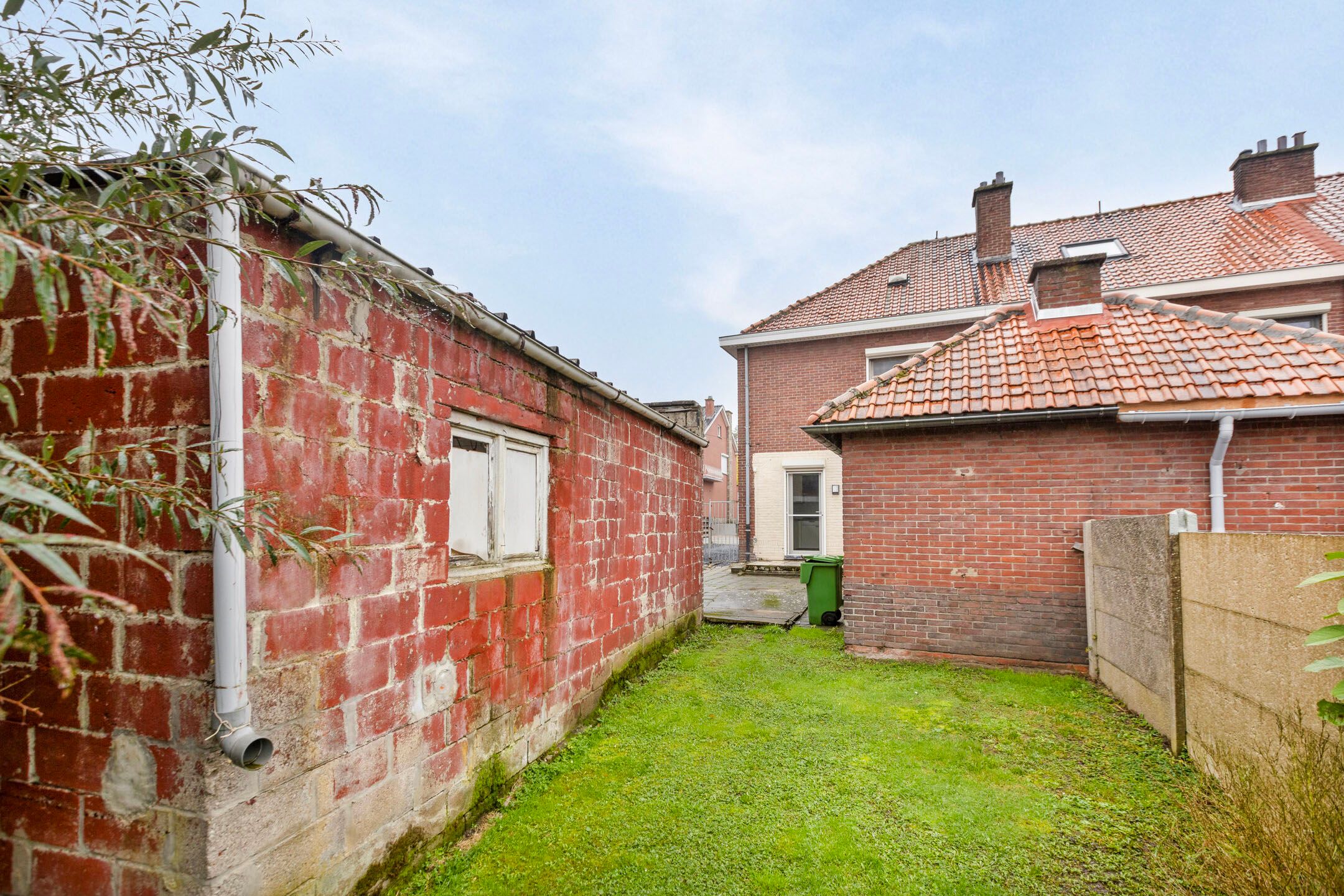 Gerenoveerde woning met twee slaapkamers aan de rand van de stad foto 10