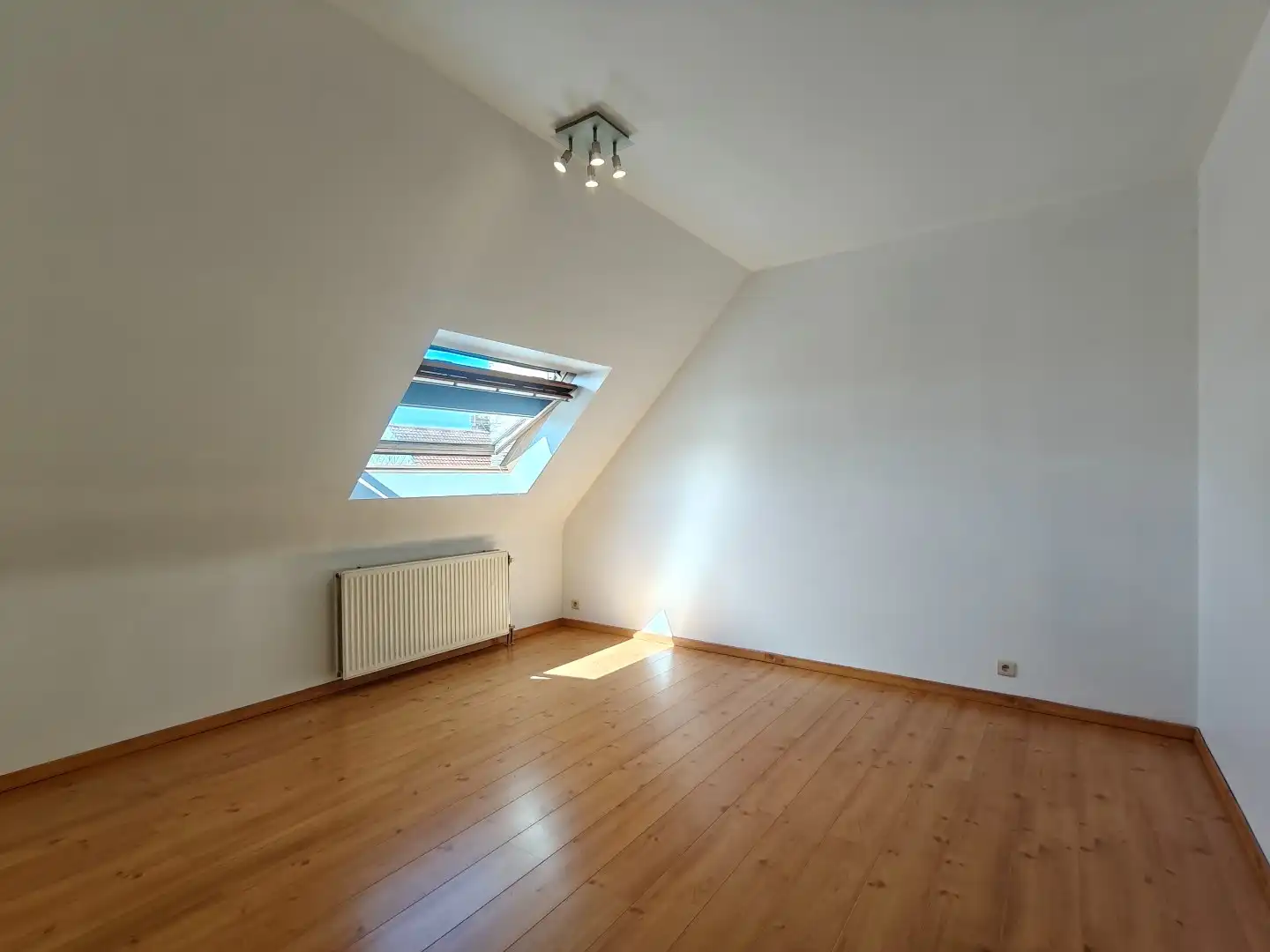 Appartement met garage op de tweede verdieping te Sint-Niklaas foto 6