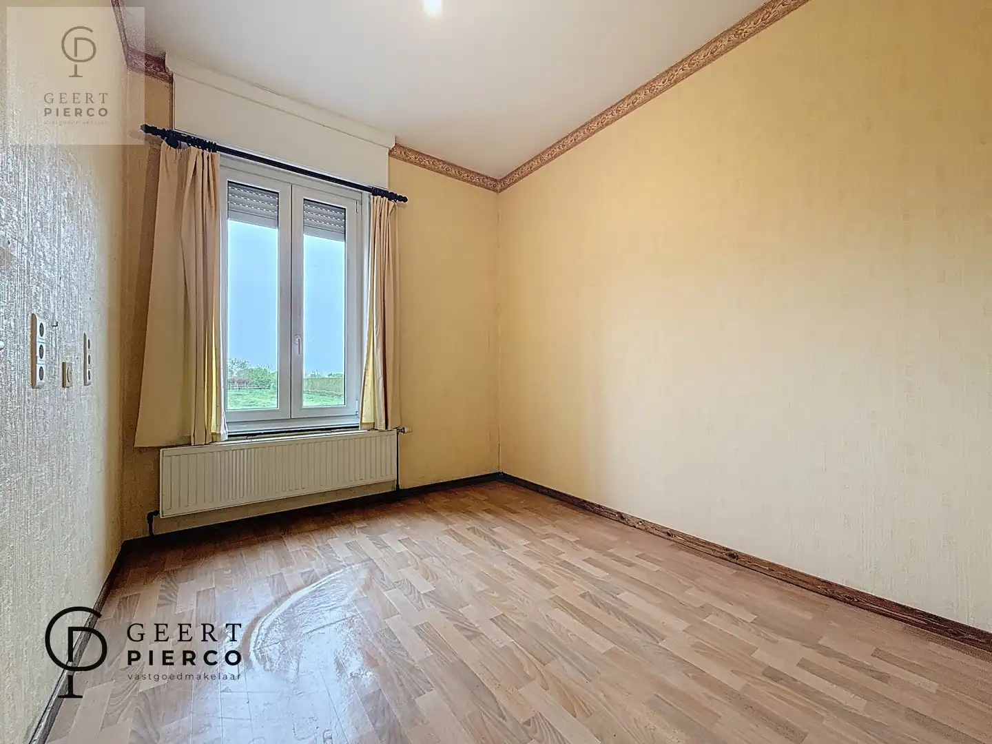 Eigentijdse woonst met ruime tuin foto 20