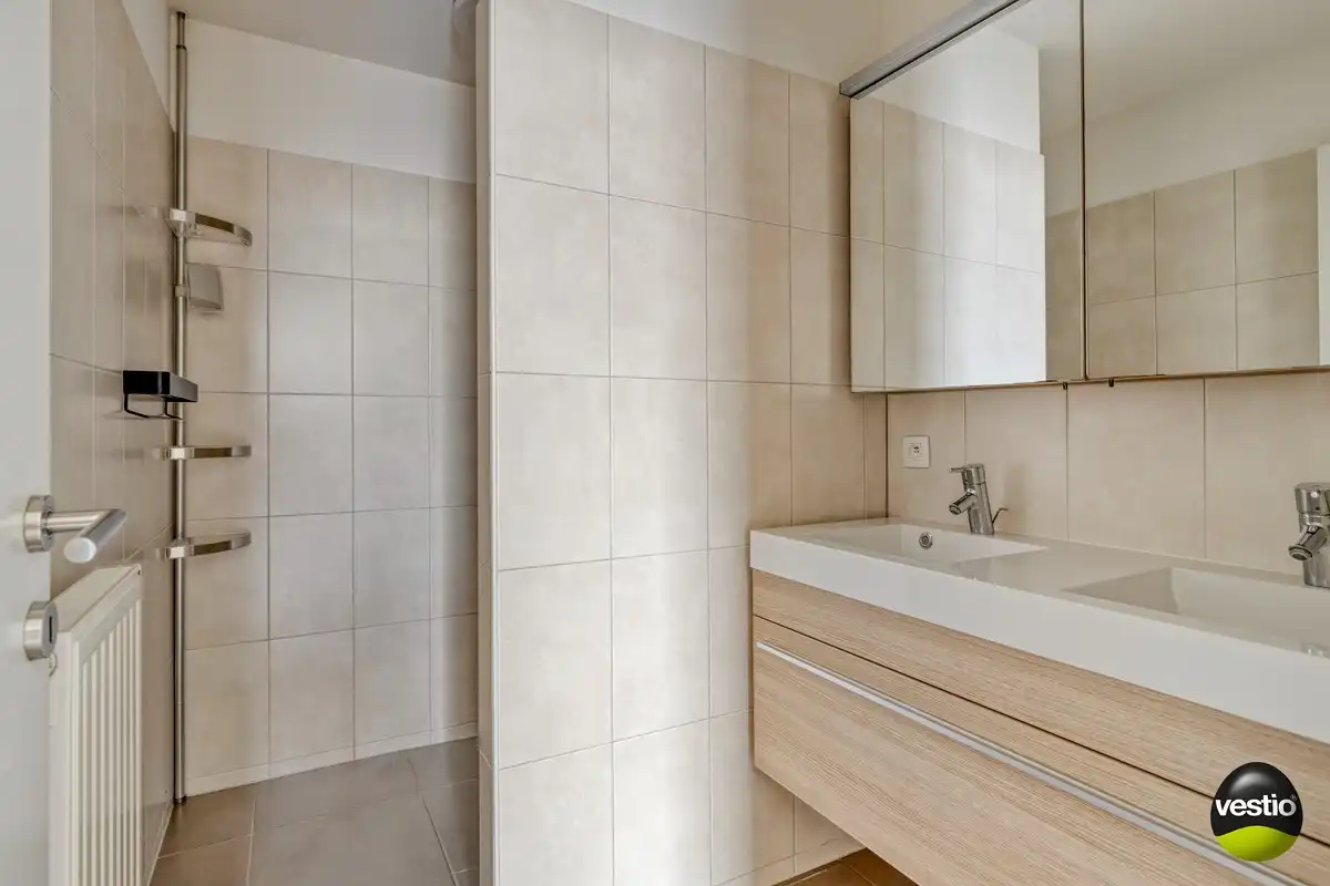 Instapklaar appartement met 2 slaapkamers en royale terrassen te Hoeselt foto 14