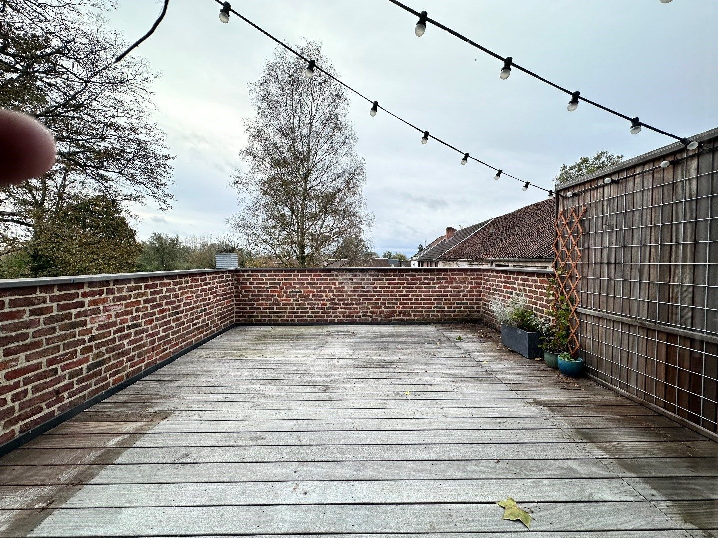 Goed gelegen appartement met 2 slaapkamers, terras en autostaanplaats te Tongeren foto 3