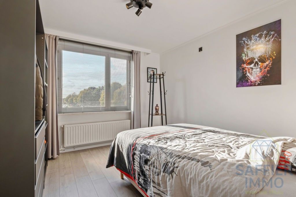 Instapklaar en volledig gerenoveerd appartement te koop in Roeselare foto 14
