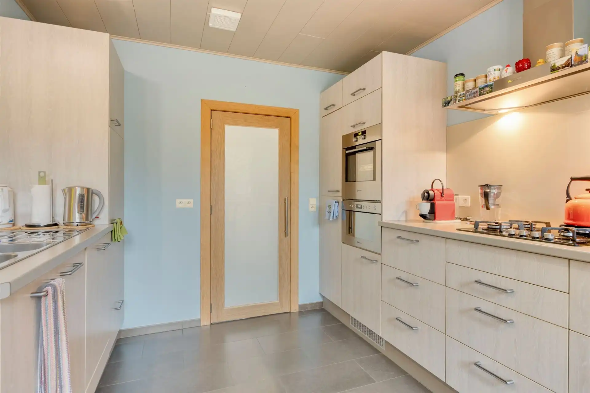 Bel-étagewoning van 231 m² met 3 slaapkamers, tuin & garage! foto 9