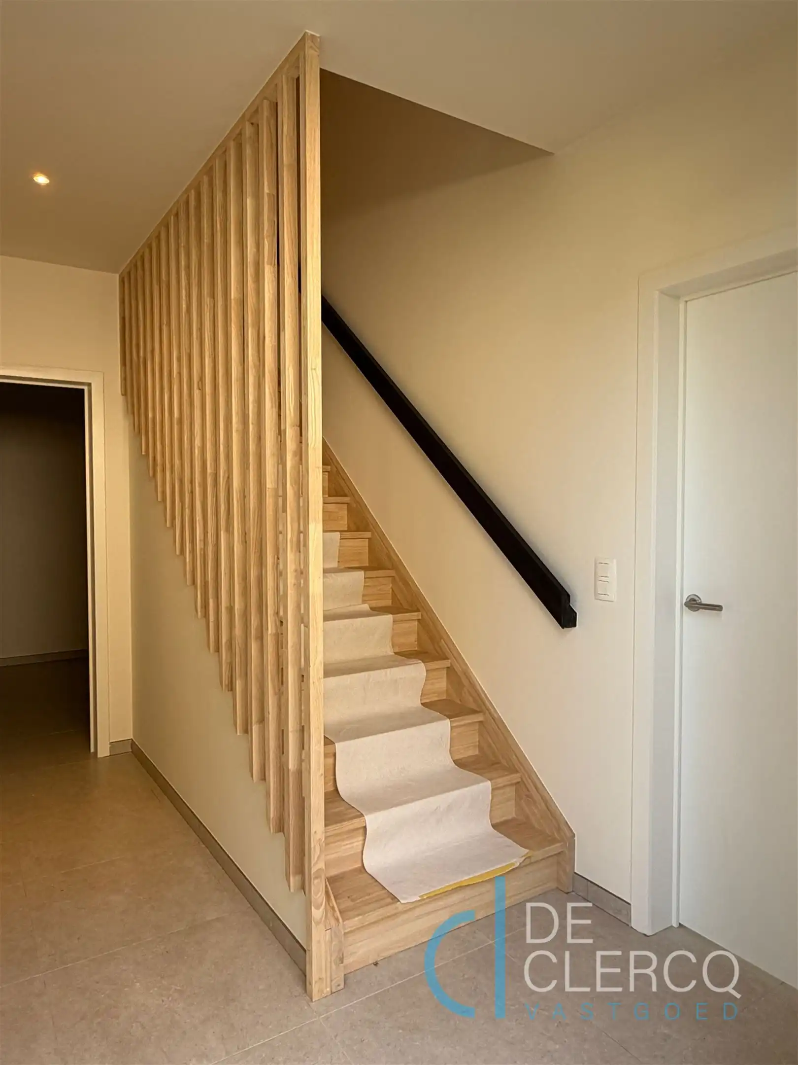 Halfopen woning met dubbele oprit te huur in Lochristi!  foto 7