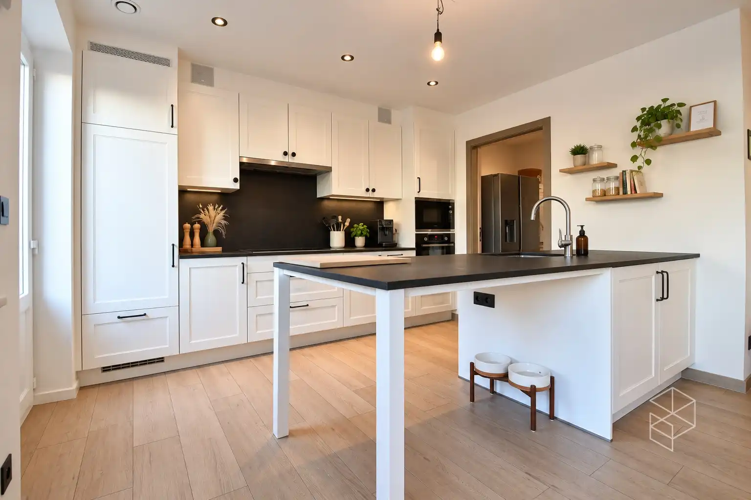 IN OPTIE - COMPROMIS IN OPMAAK | Recente (bj. 2024) royale woning &nbsp;met 4  slaapkamers en tuin op uiterst rustige locatie foto 7