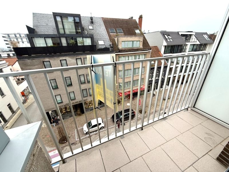 Instapklaar, centraal gelegen appartement met garage foto 16