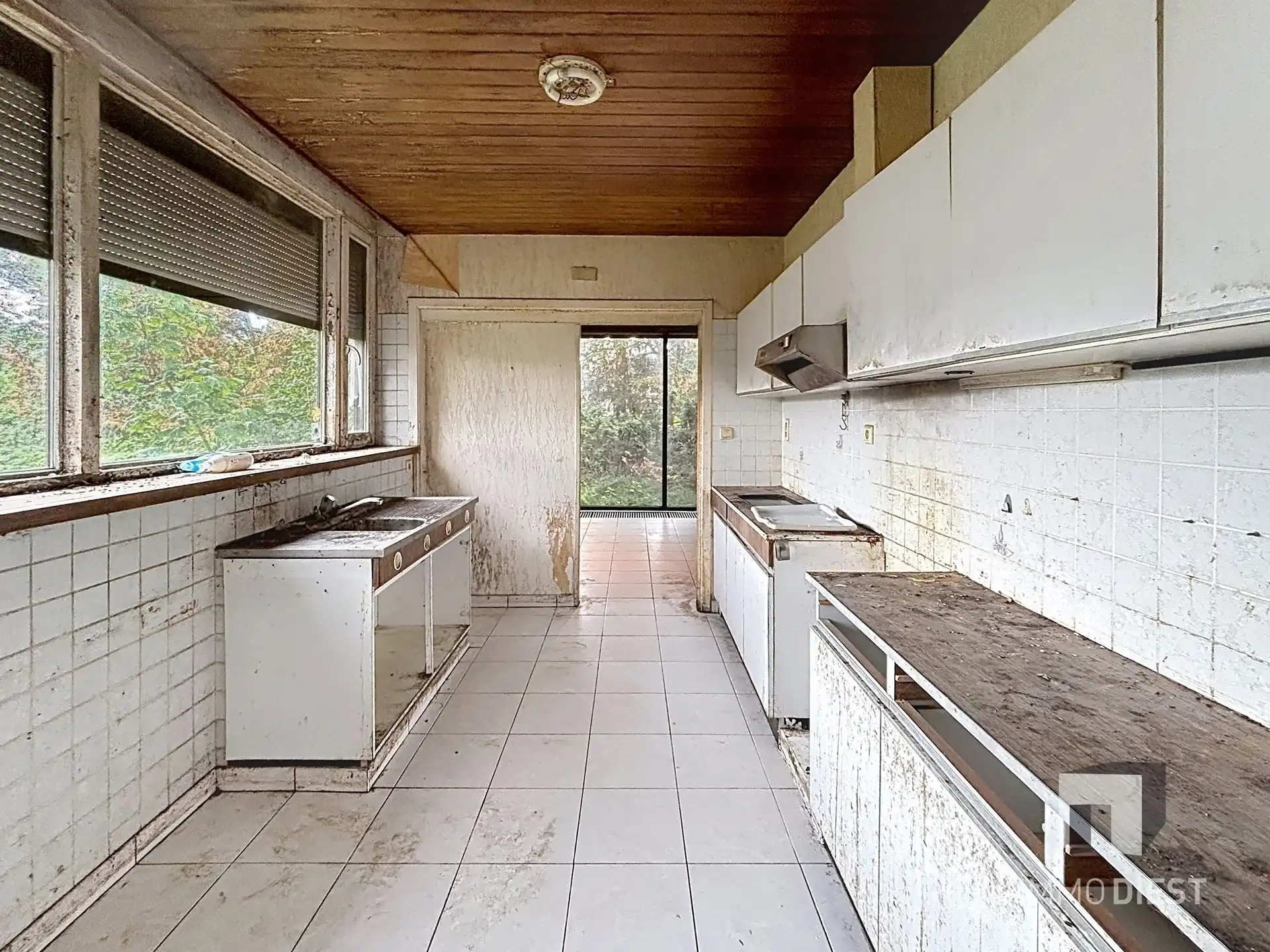 Totaal te renoveren woning of afbraak en heropbouw op 15a 88ca. foto 11