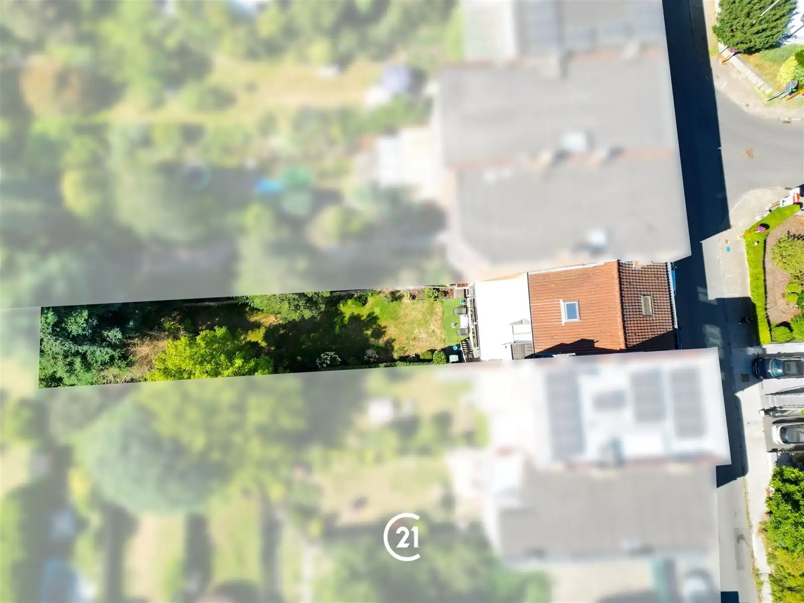 Charmante en ruime gezinswoning met zuidgerichte tuin op de grens met Dilbeek foto 3