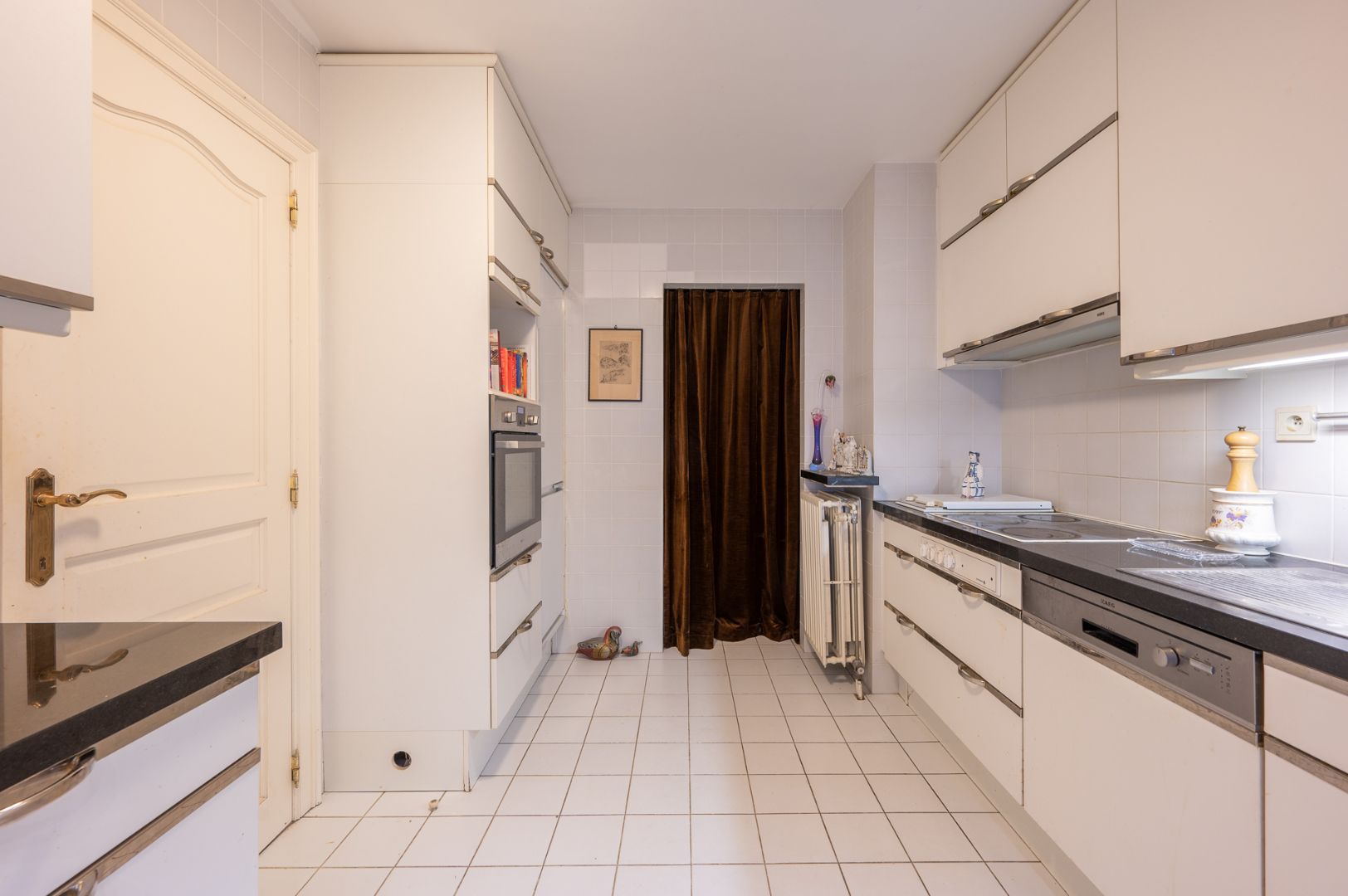 Ruim appartement gelegen op Van Bunnenlaan - te renoveren foto 8