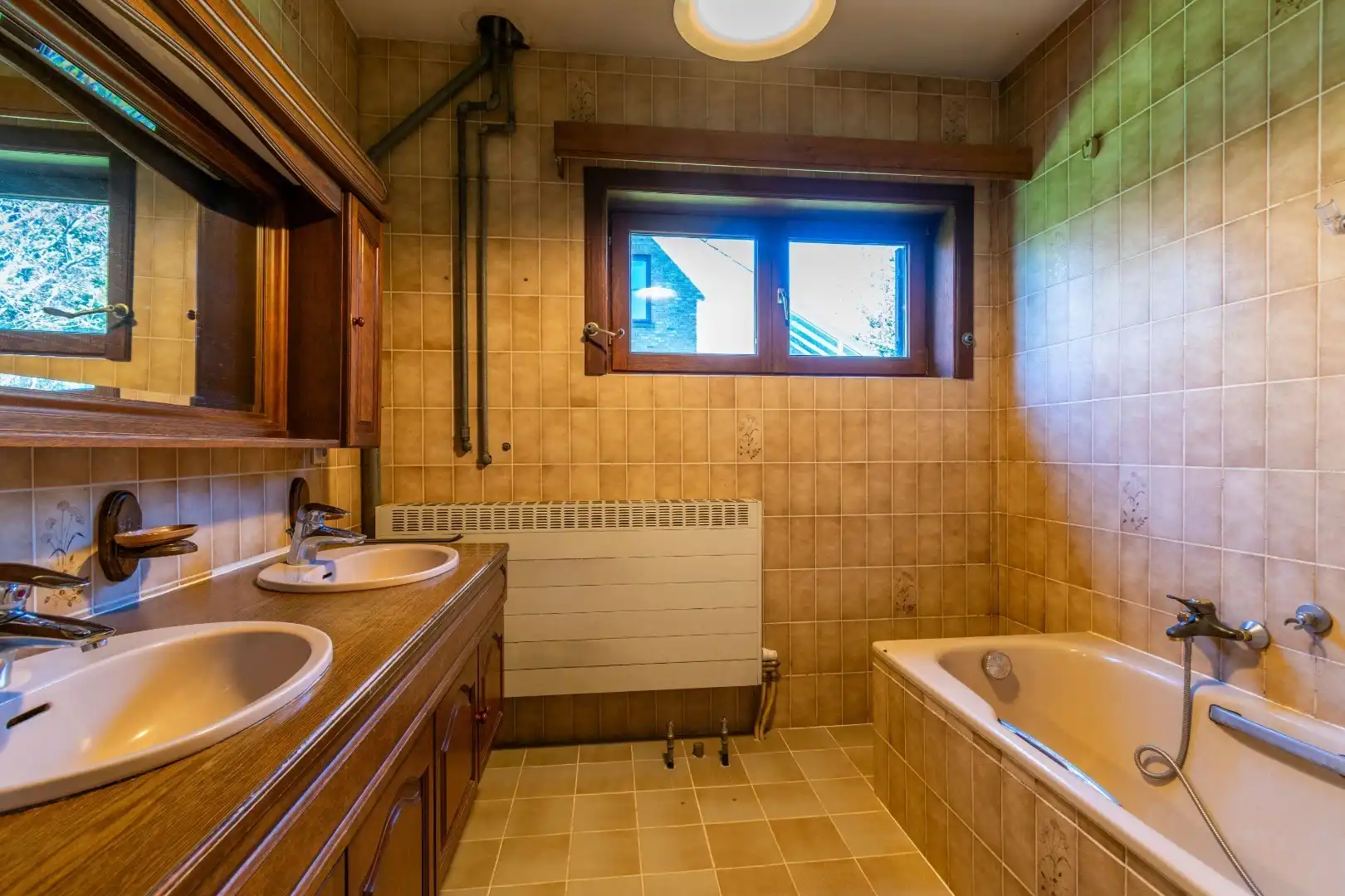 Een ruime (250m²), te moderniseren villa!! foto 11