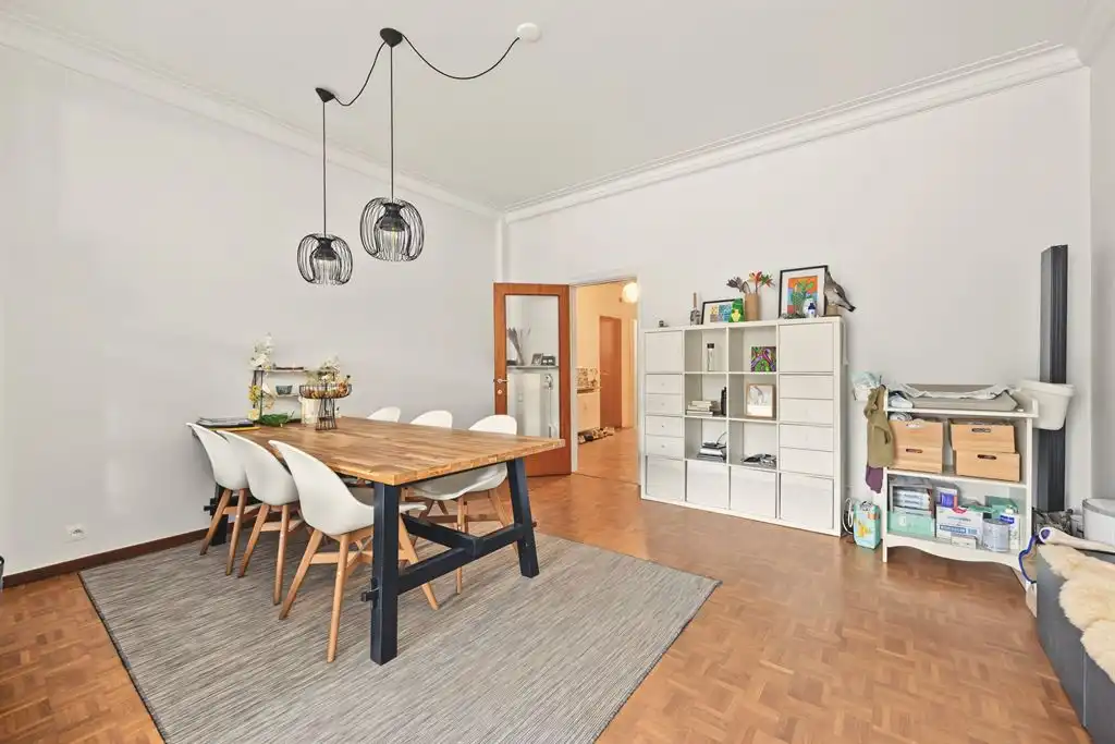 Gelijkvloers appartement met giga tuin foto 4