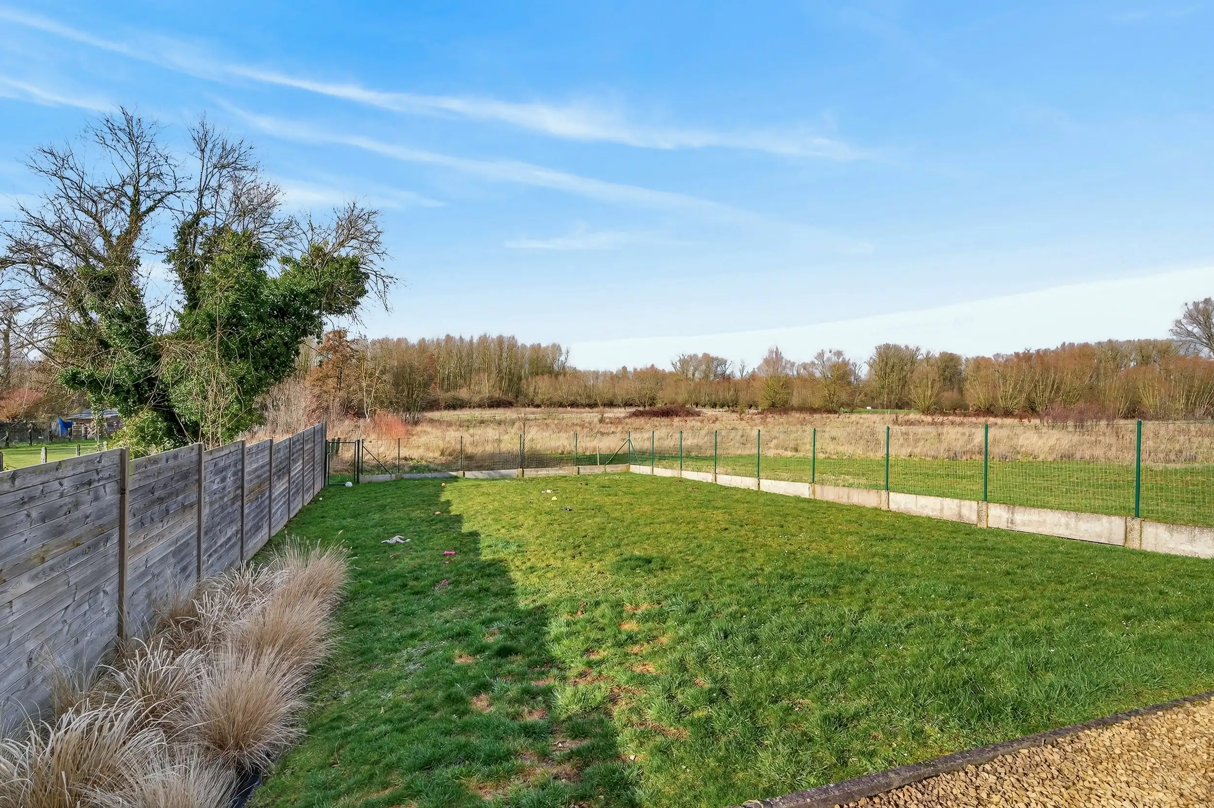 Handelshuis met loods op toplocatie foto 23