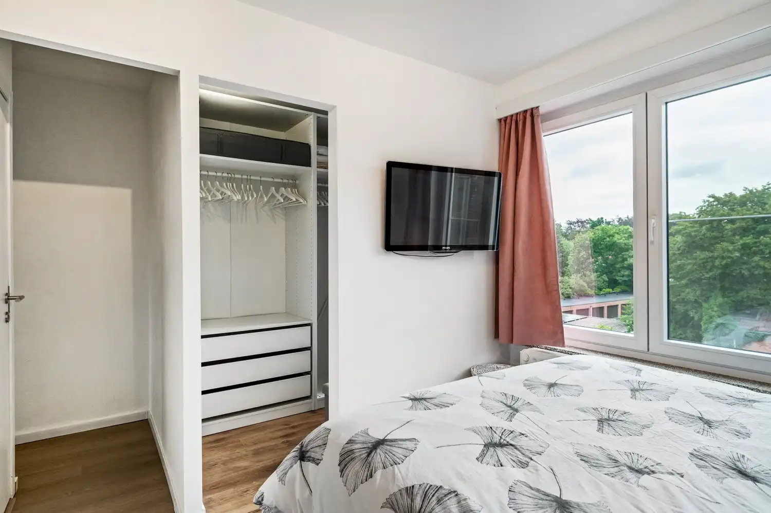 Instapklaar appartement met garage op toplocatie in Kapellen foto 10