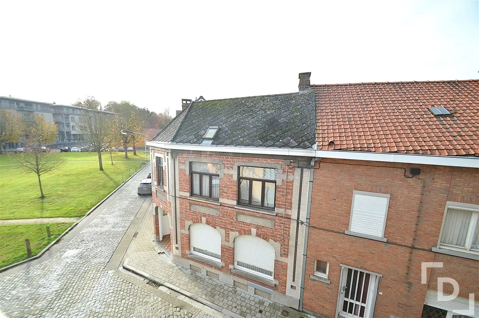 Energiezuinig en ruim appartement in centrum Ieper foto 16