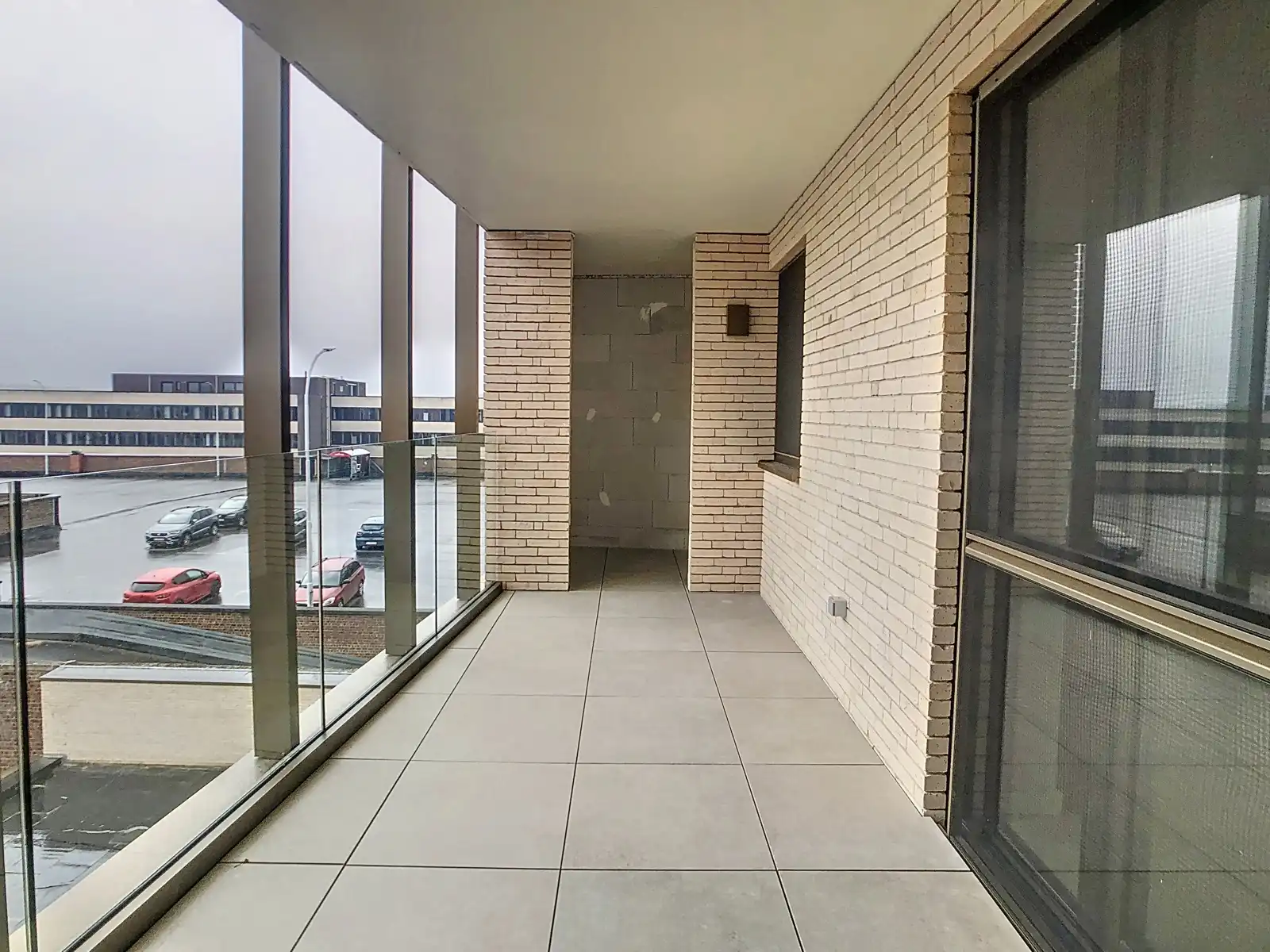 The Hallery: appartement met 2 slkmrs - terras - staanplaats foto 9