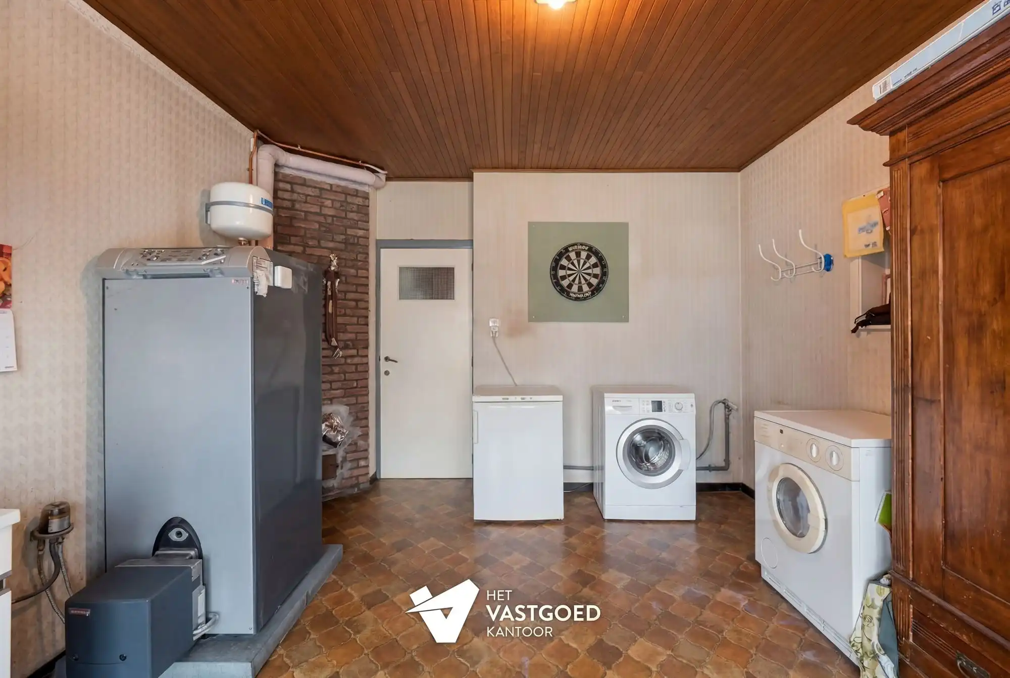 INSTAPKLARE, CENTRAAL GELEGEN WONING OP RUIM PERCEEL MET ZWEMBAD foto 17