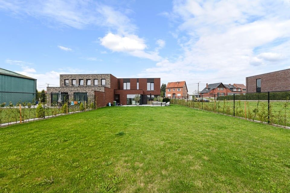 RECENTE GEZINSWONING MET 3 SLAAPKAMERS TE SINT-TRUIDEN foto 43