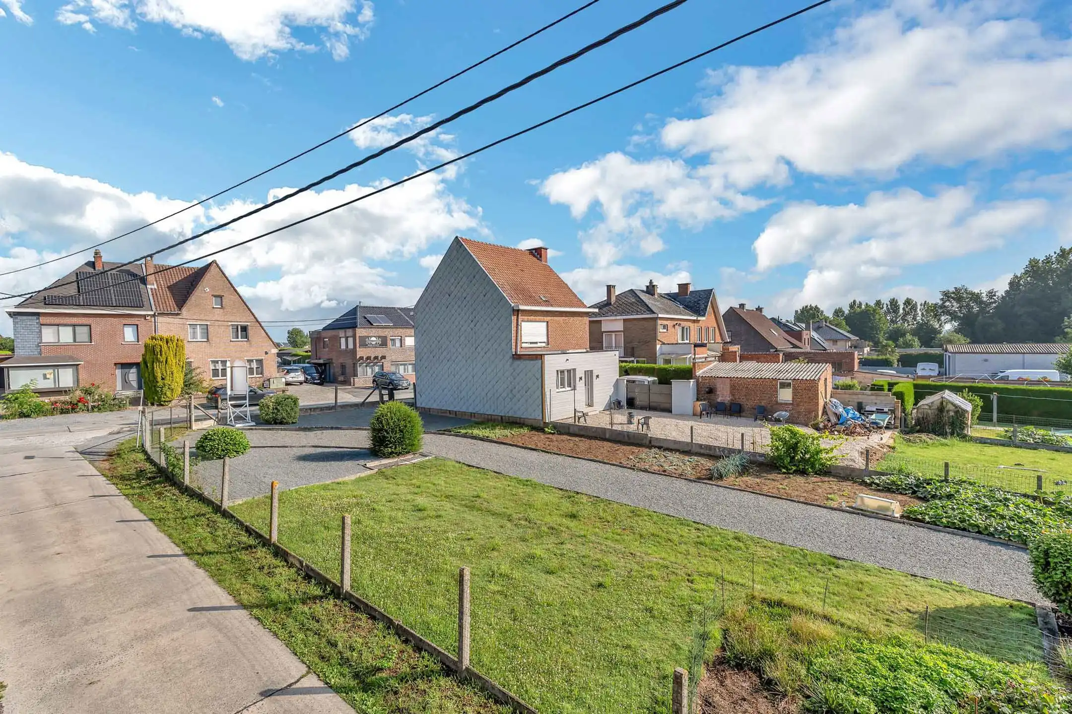 Rustig gelegen bouwgrond voor HOB foto 2