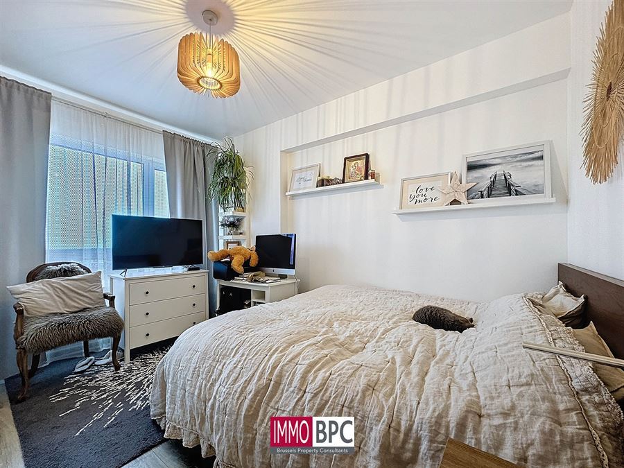 Charmant Twee-Slaapkamer Appartement in Jette foto 13
