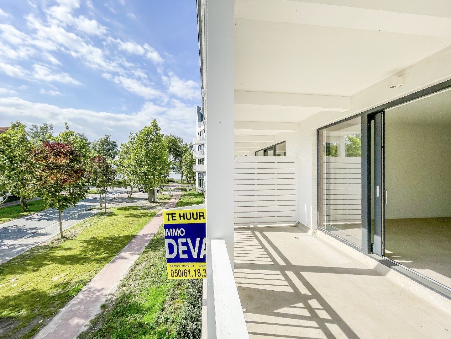 Nieuwbouwappartement met 2 slaapkamers en zonnig terras, rustig gelegen te Duinenwater. Garagebox in het gebouw foto 1