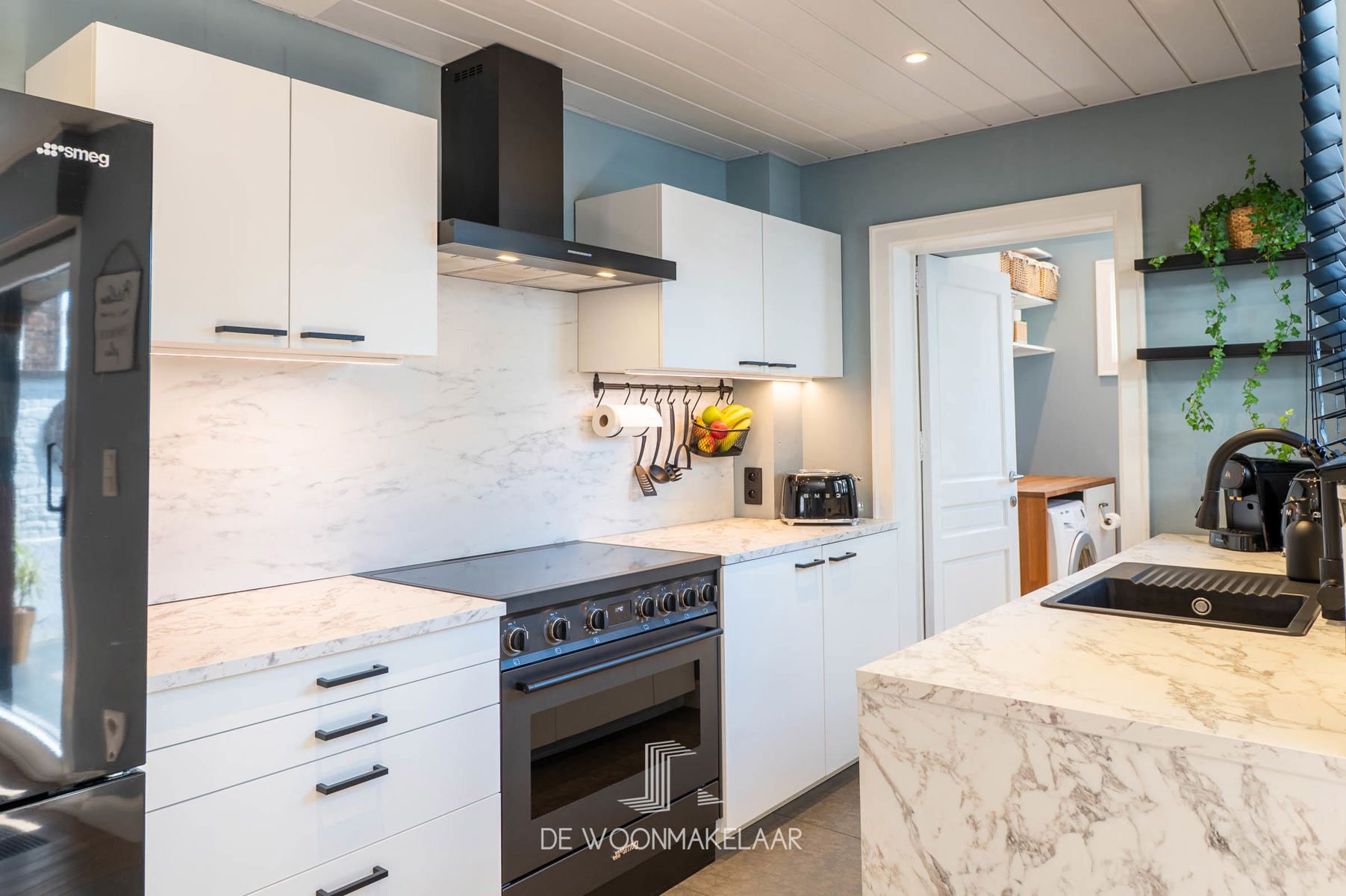 Stijlvolle woning met 3 SLK's, tuin en oprit nabij Boom park foto 5