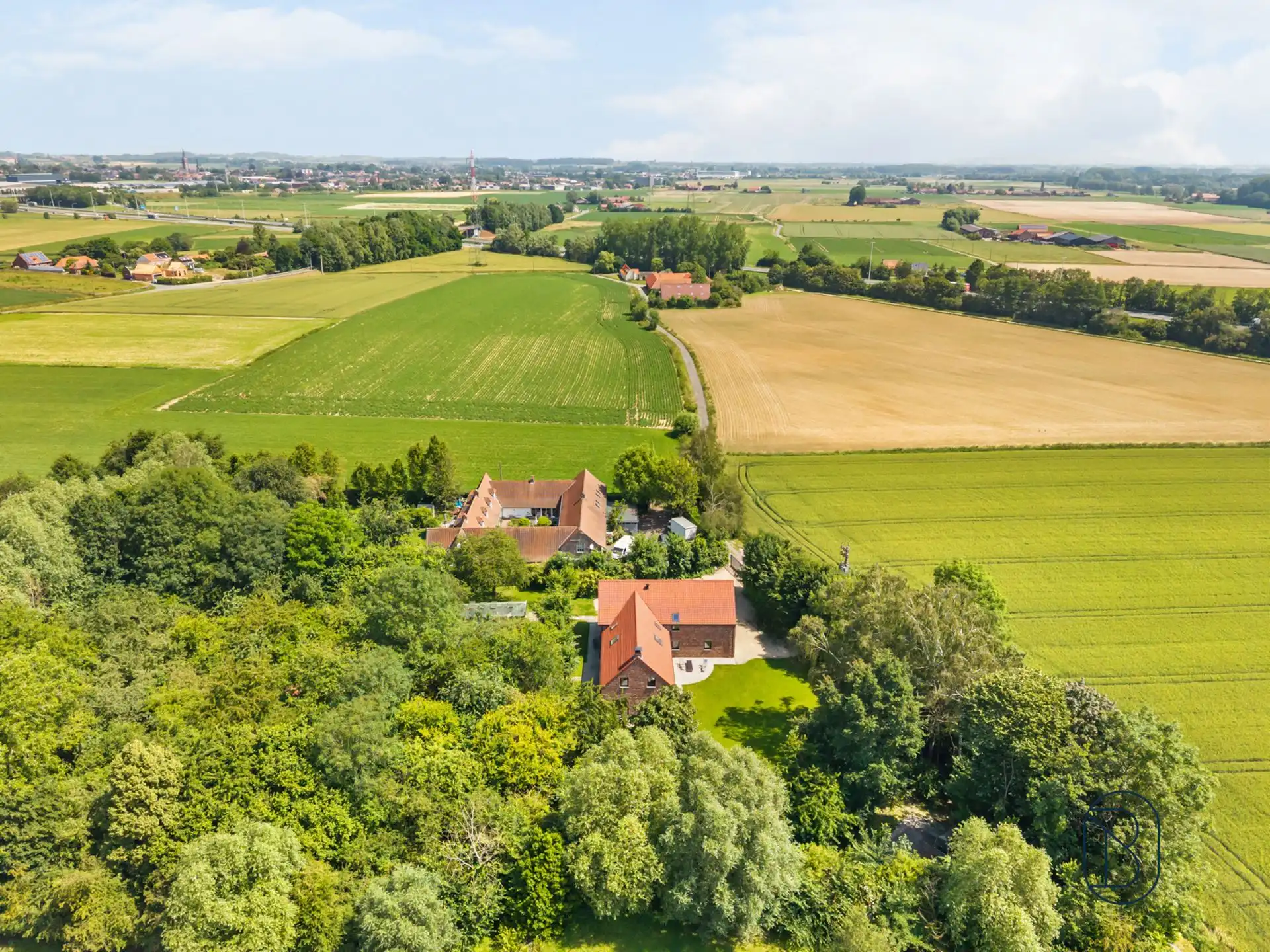 Uitzonderlijke af te werken villa woning op 5.600 m² foto 6