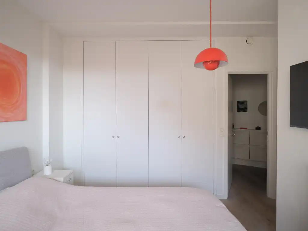 Lichtrijk appartement met weids zicht, twee slaapkamers en drie bijzonder ruime terrassen, gelegen in een bruisende en dynamische omgeving. foto 11