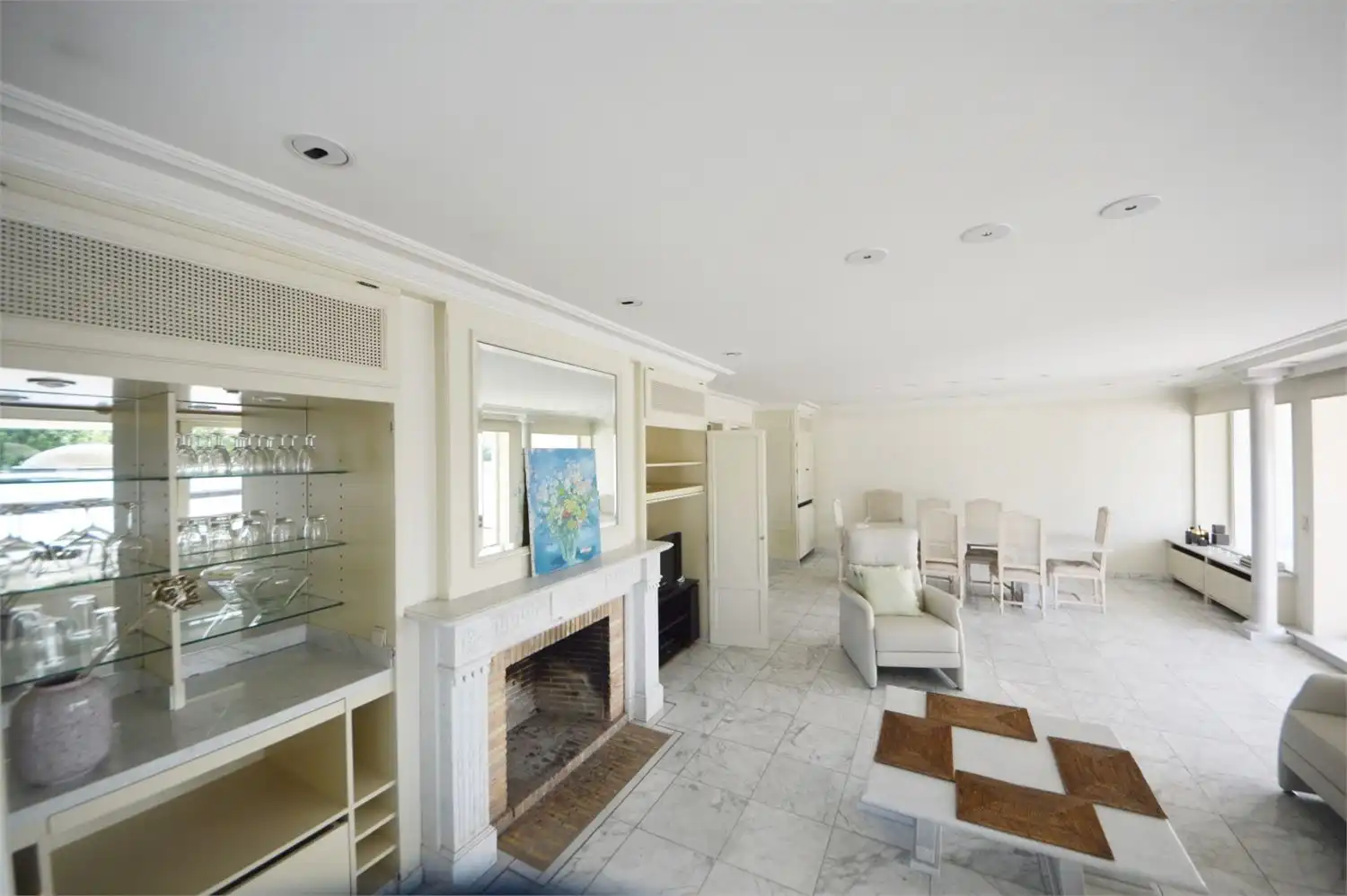 RUIM APPARTEMENT 215 m² met 5 slaapkamers en PRACHTIG TERRAS foto 4