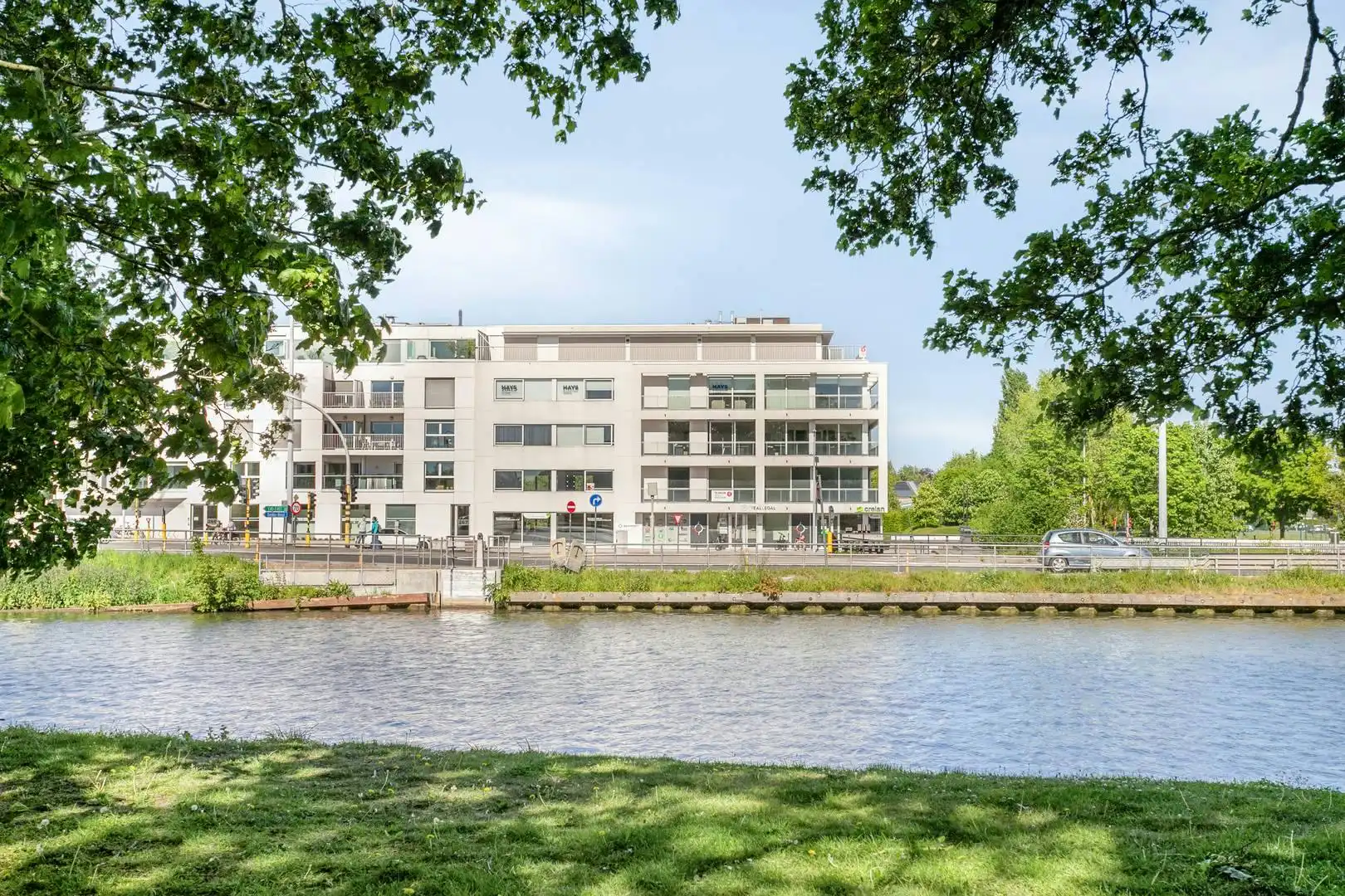 Luxueus penthouse appartement (215m² + 120m² terras) te Brugge  foto 3