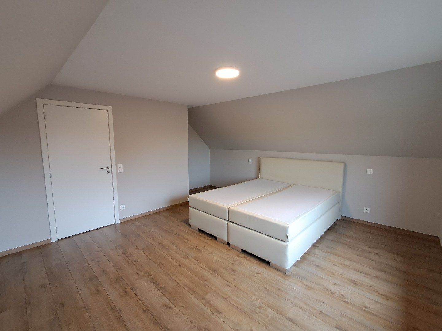 Ruime mooie woning te Maldegem! foto 19