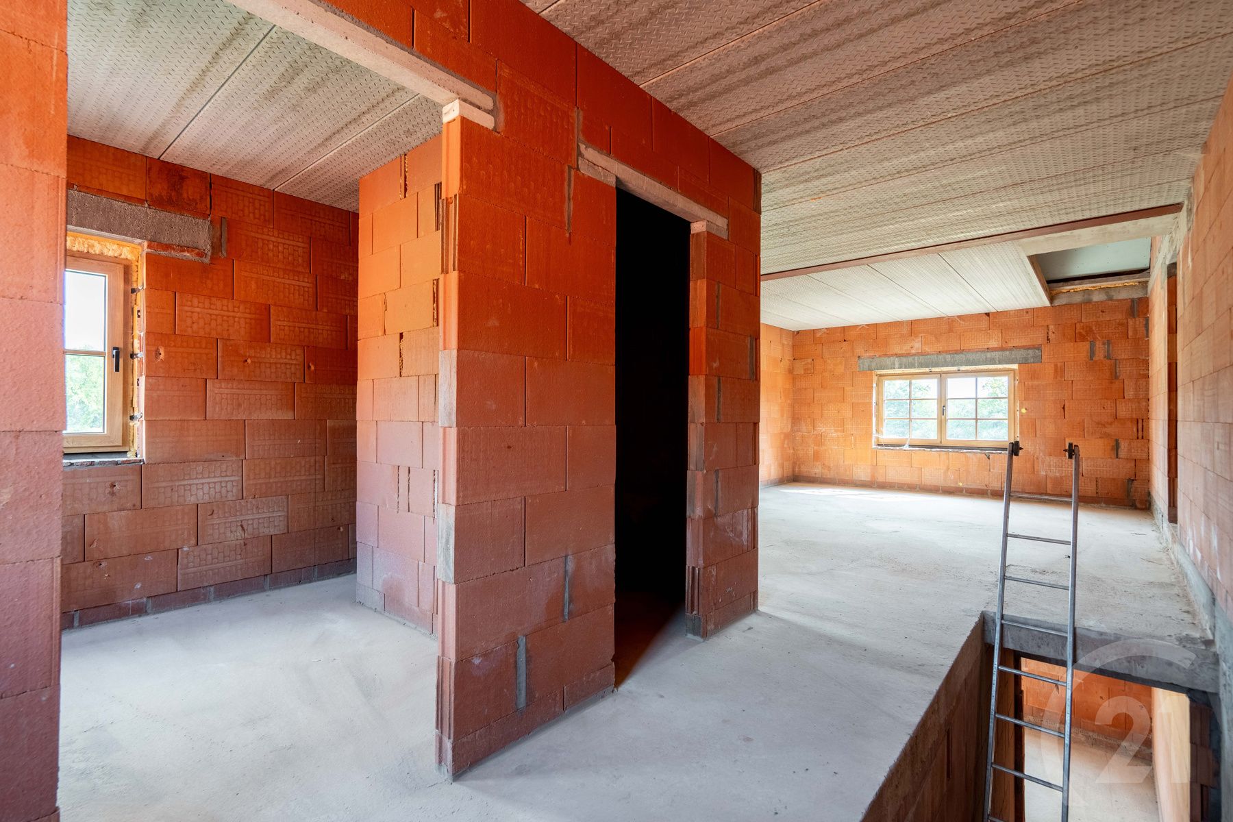 Prachtige en idyllisch gelegen hoeve (casco) op 4 hectare! foto 25