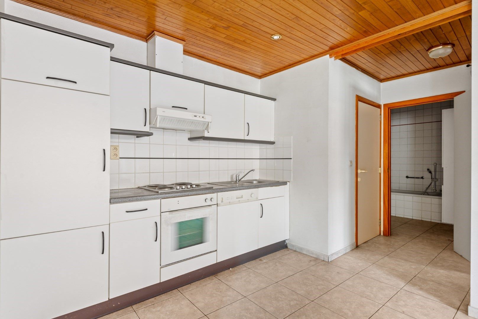 Appartementsgebouw met 2 garageboxen foto 4