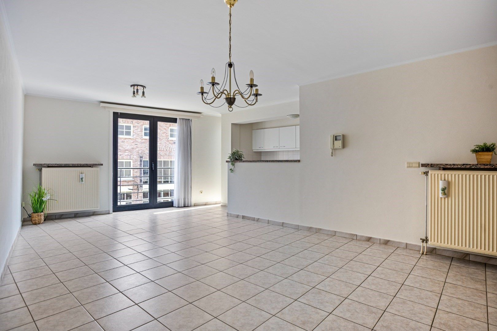 Mooi 2-slaapkamerappartement in hartje Menen! foto 2