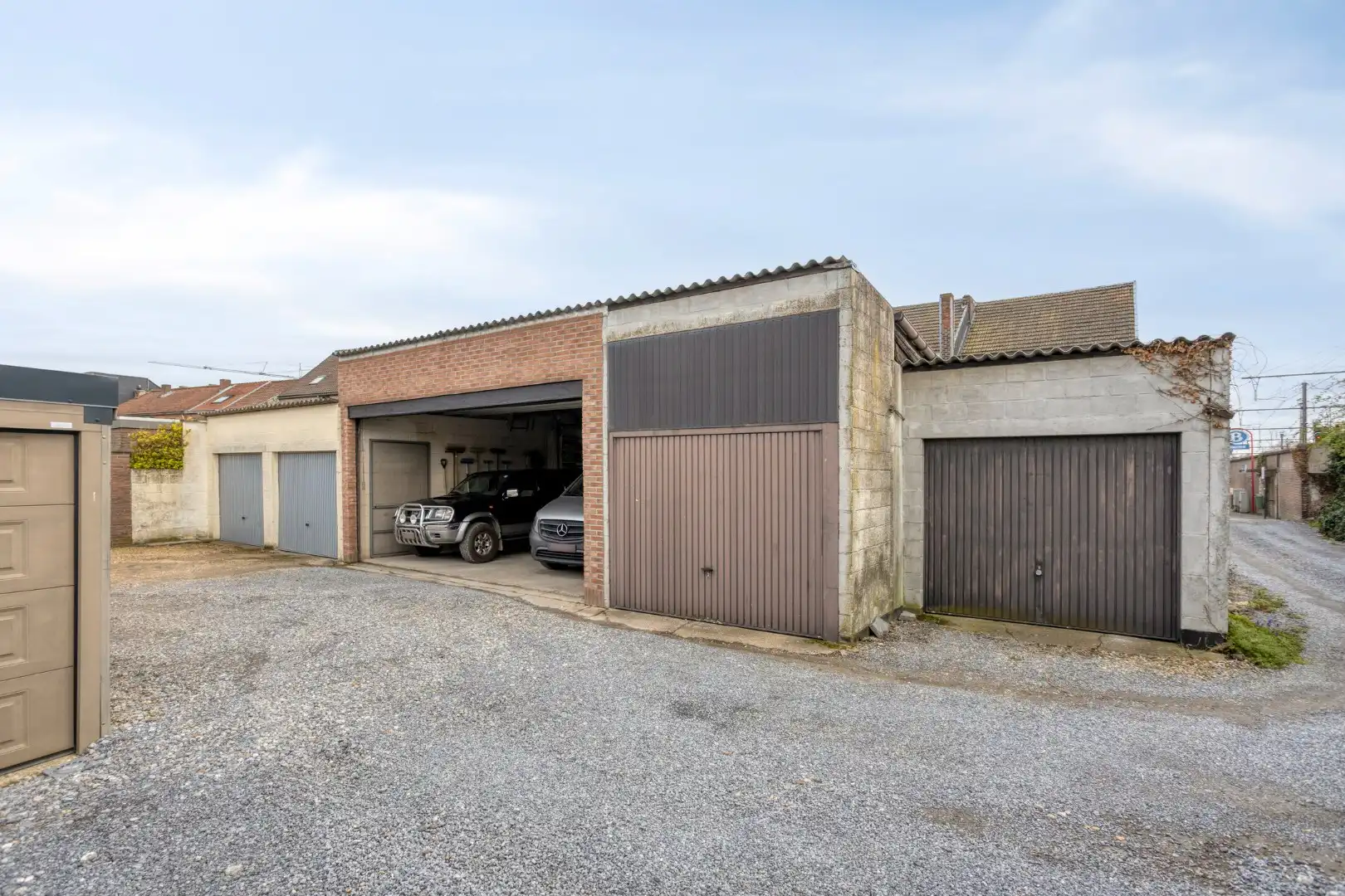 Instapklare woning met grote garage en tuin - aan centrum Tongeren foto 27