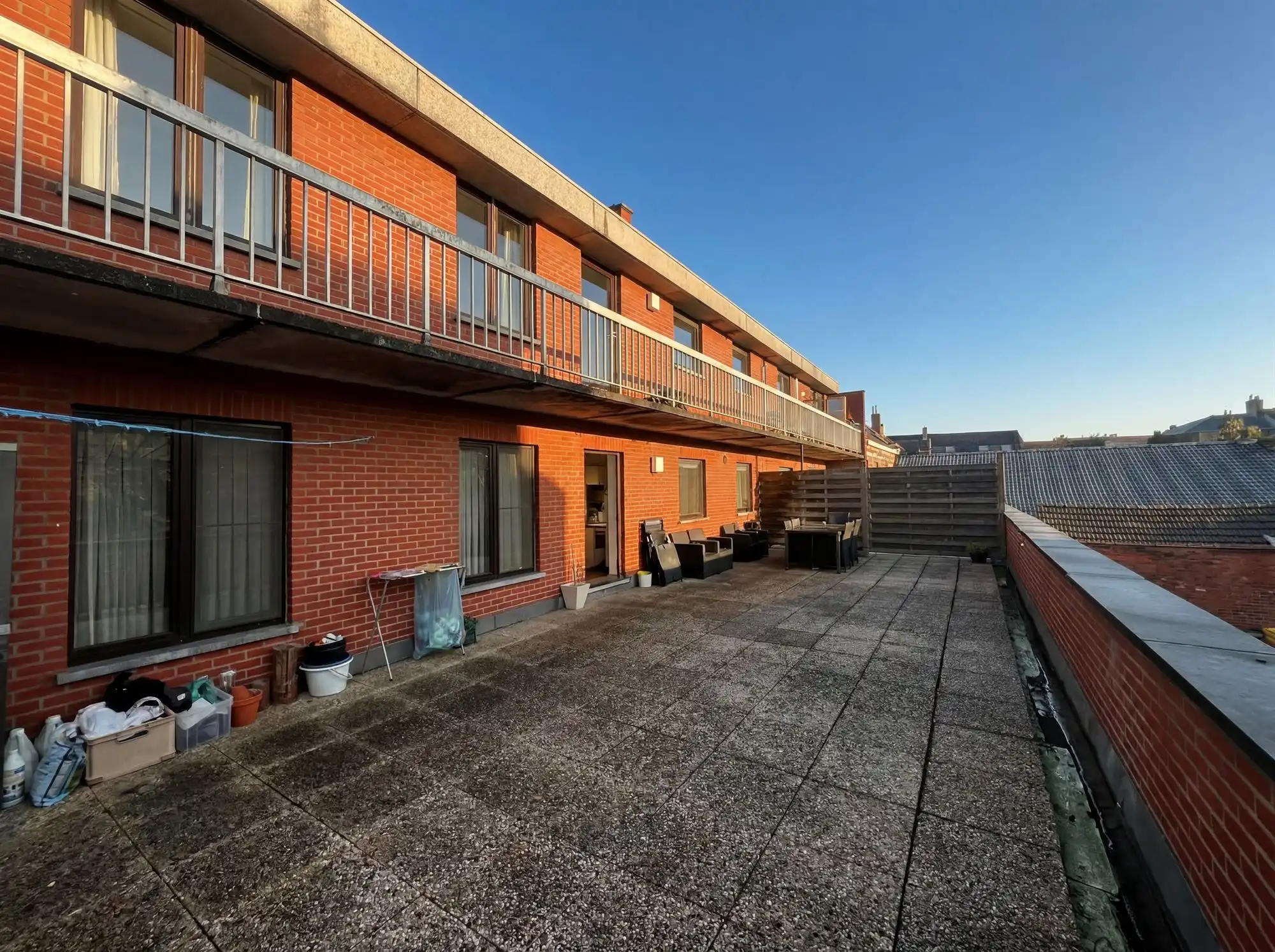 RUIM APPARTEMENT MET 3 SLAAPKAMERS EN GROOT TERRAS IN HET CENTRUM VAN BALEN foto 12