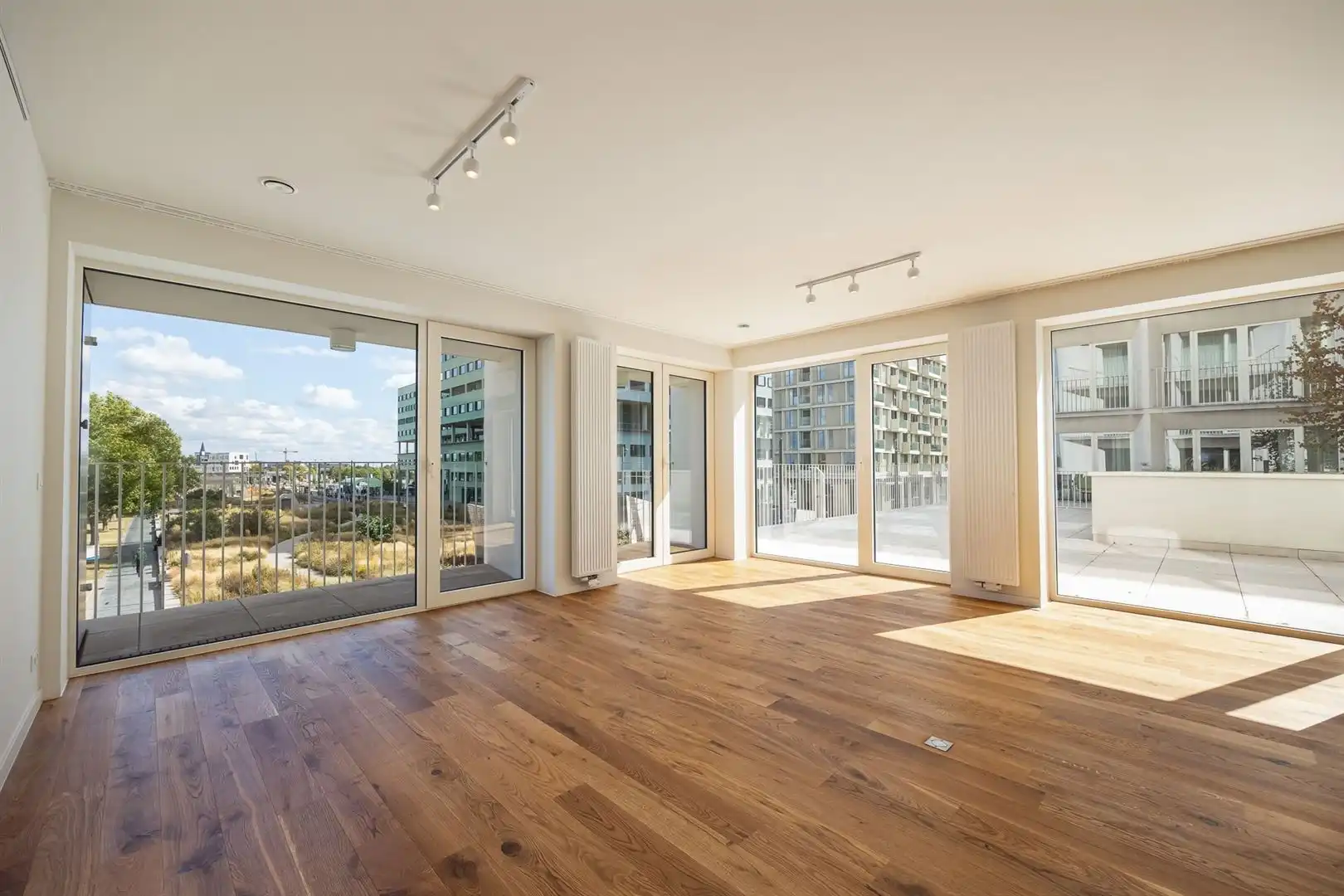 Cadixapp met groot terras foto 6