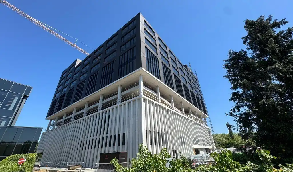 Kantoorruimte te huur in nieuwbouwproject Ouverture tegenover KBC toren te Gent foto 15