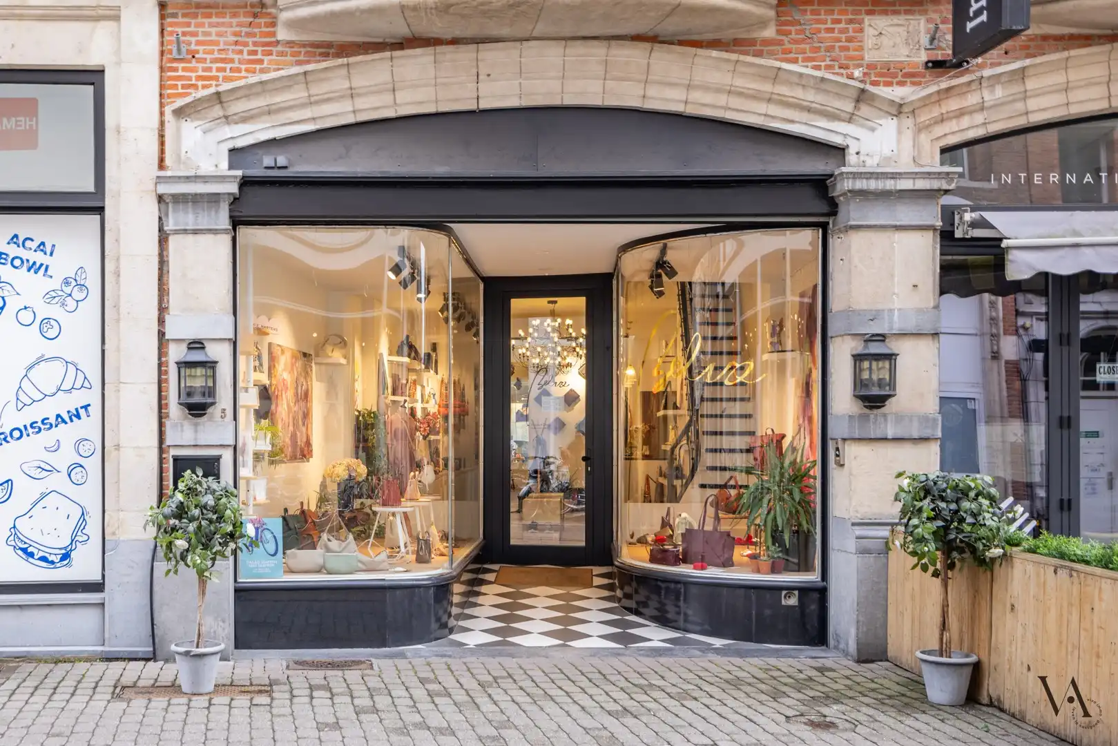 Uniek gerenoveerde stadswoning met handelsgelijkvloers in hartje Leuven foto 2