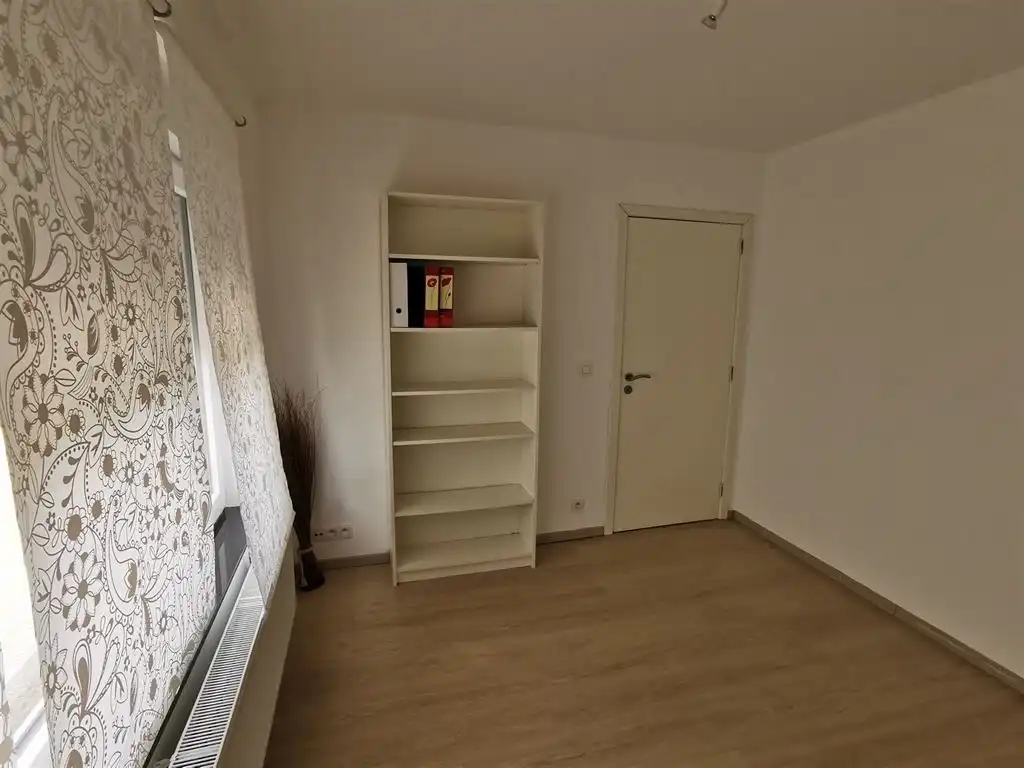 Mooie 3-gevelwoning gelegen in Pollare foto 22