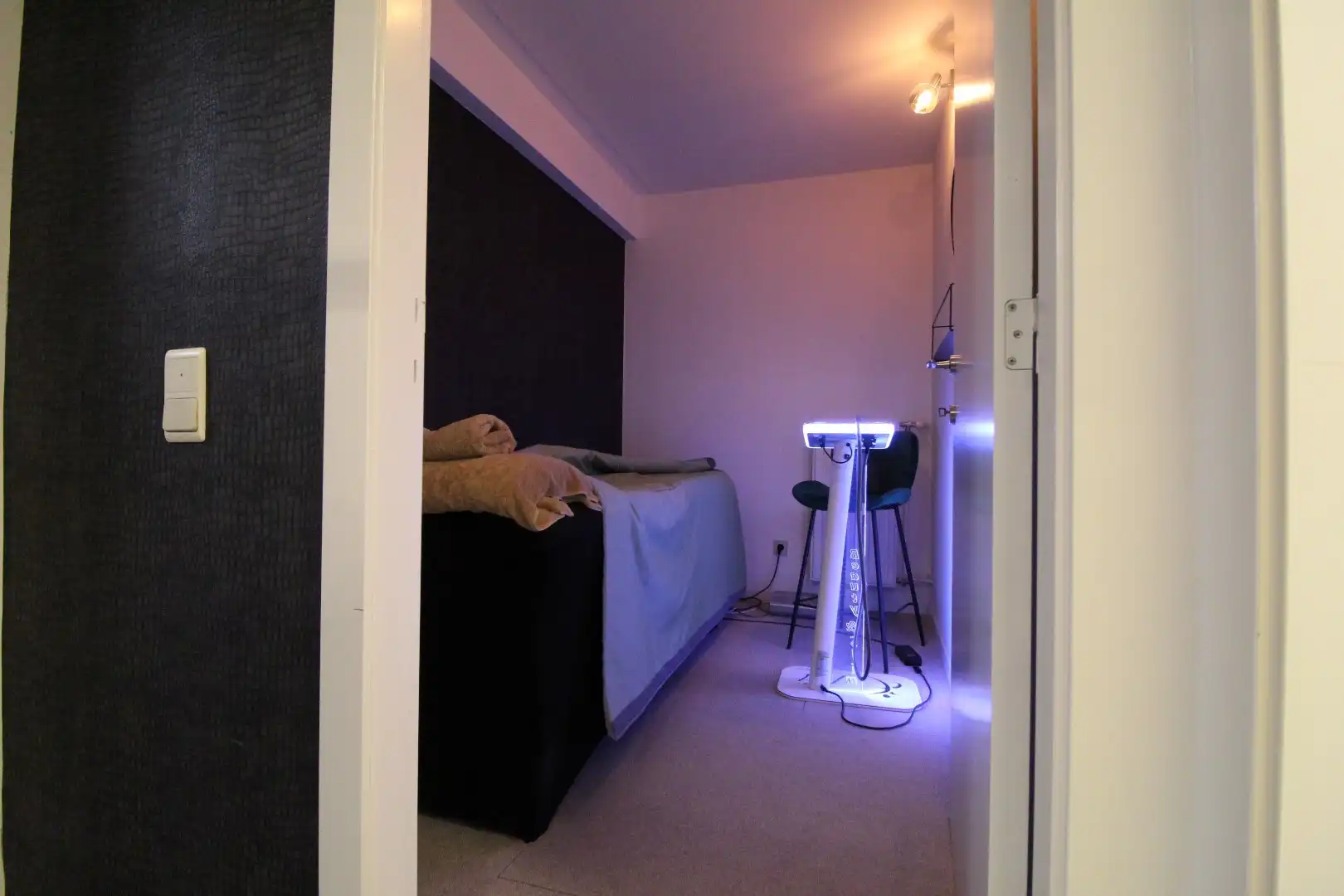 Handels/praktijkruimte, 110m², kelder met drijfkracht, parking foto 29