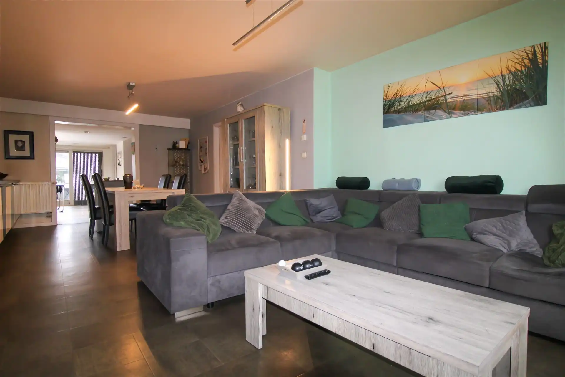 Charmante woning in Maasmechelen met 2 slaapkamers (mogelijkheid tot 3de), ruime oprit, tuin en veel potentieel, ideaal als renovatieproject! foto 2