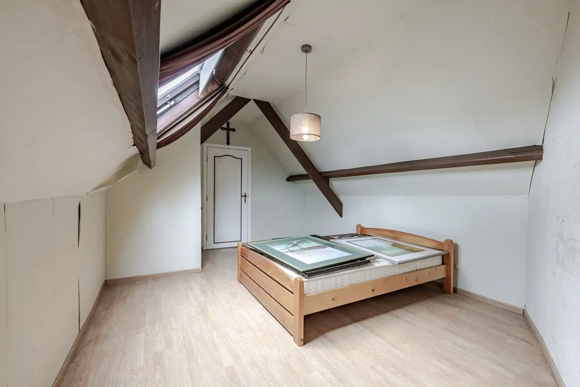 Te renoveren woning op toplocatie! foto 24