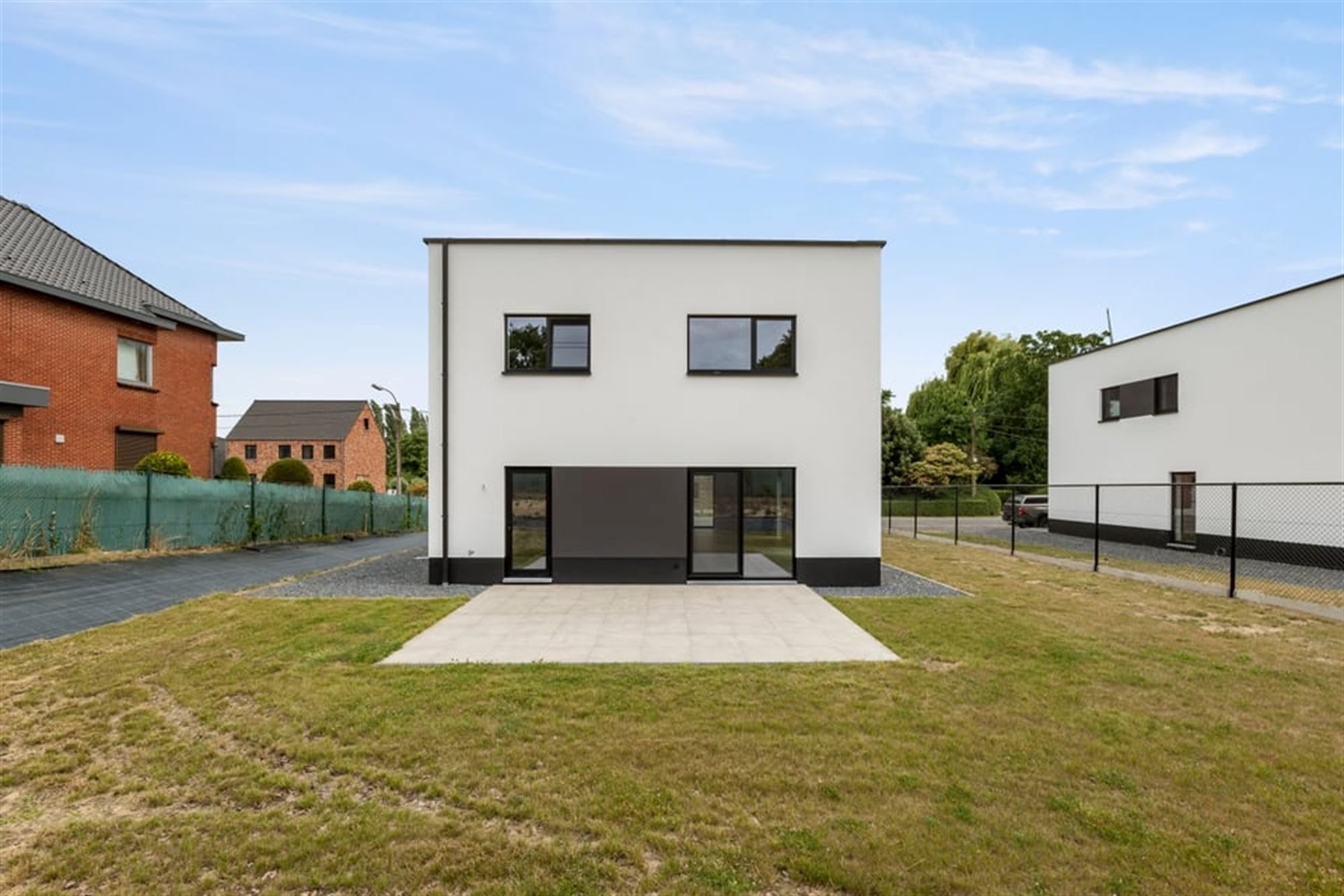 KNAPPE NIEUWBOUWWONING IN MODERNE STIJL  foto 11