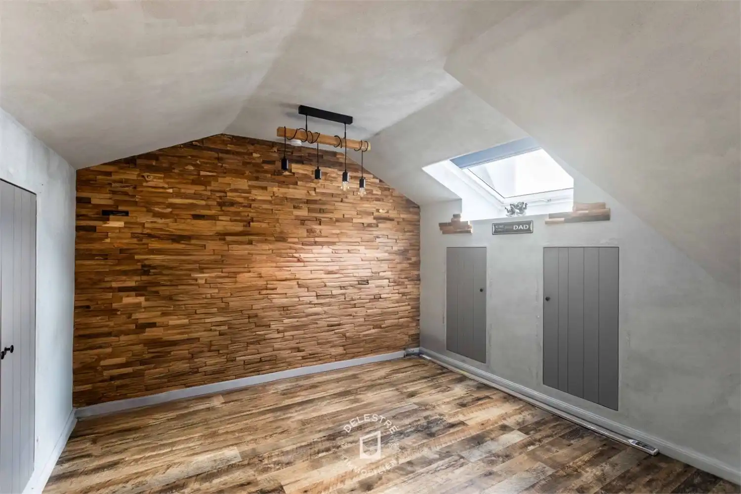 ** IN OPTIE ** GERENOVEERDE WONING MET 6 SLPK. EN TUIN foto 27