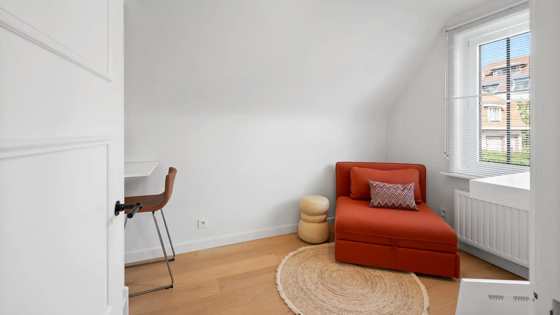 Charmante koppelvilla ideaal gelegen in een rustig paadje in het Zoute. foto 18