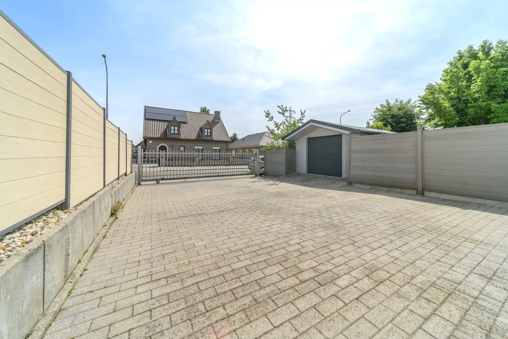 Zeer ruime gezinswoning met extra stockageruimte foto 29