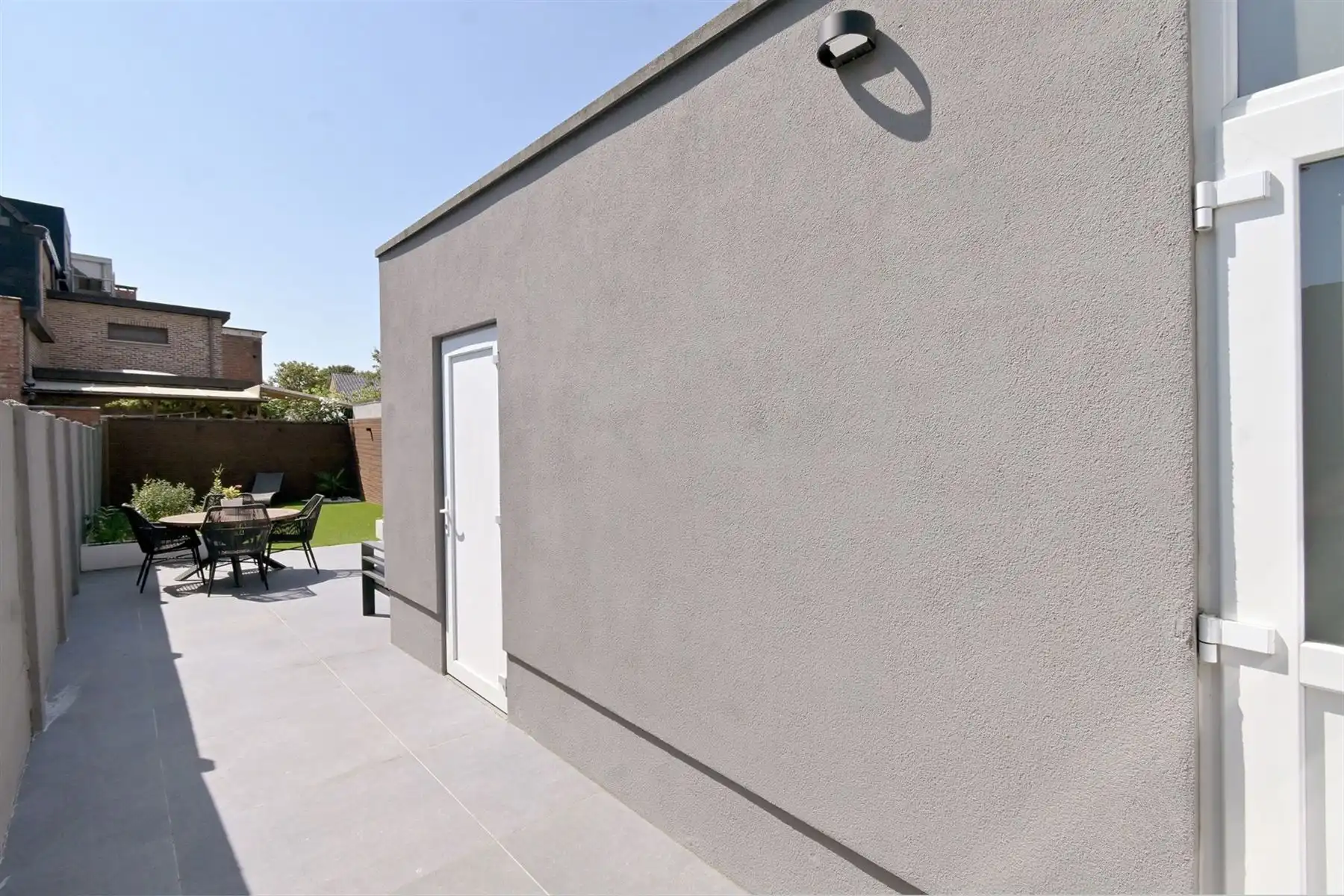 Gerenoveerde woning met 4 slpk's en gezellige zuid-tuin! foto 22