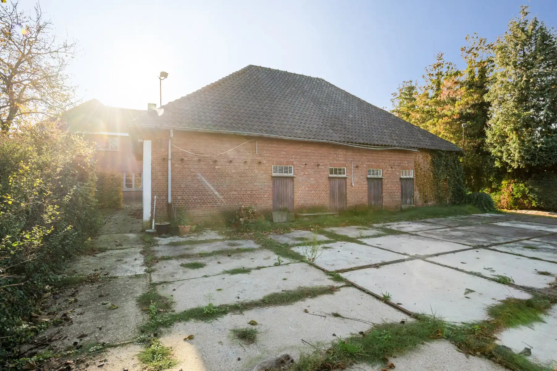 Hoevevilla op uniek perceel met veel potentieel foto 33